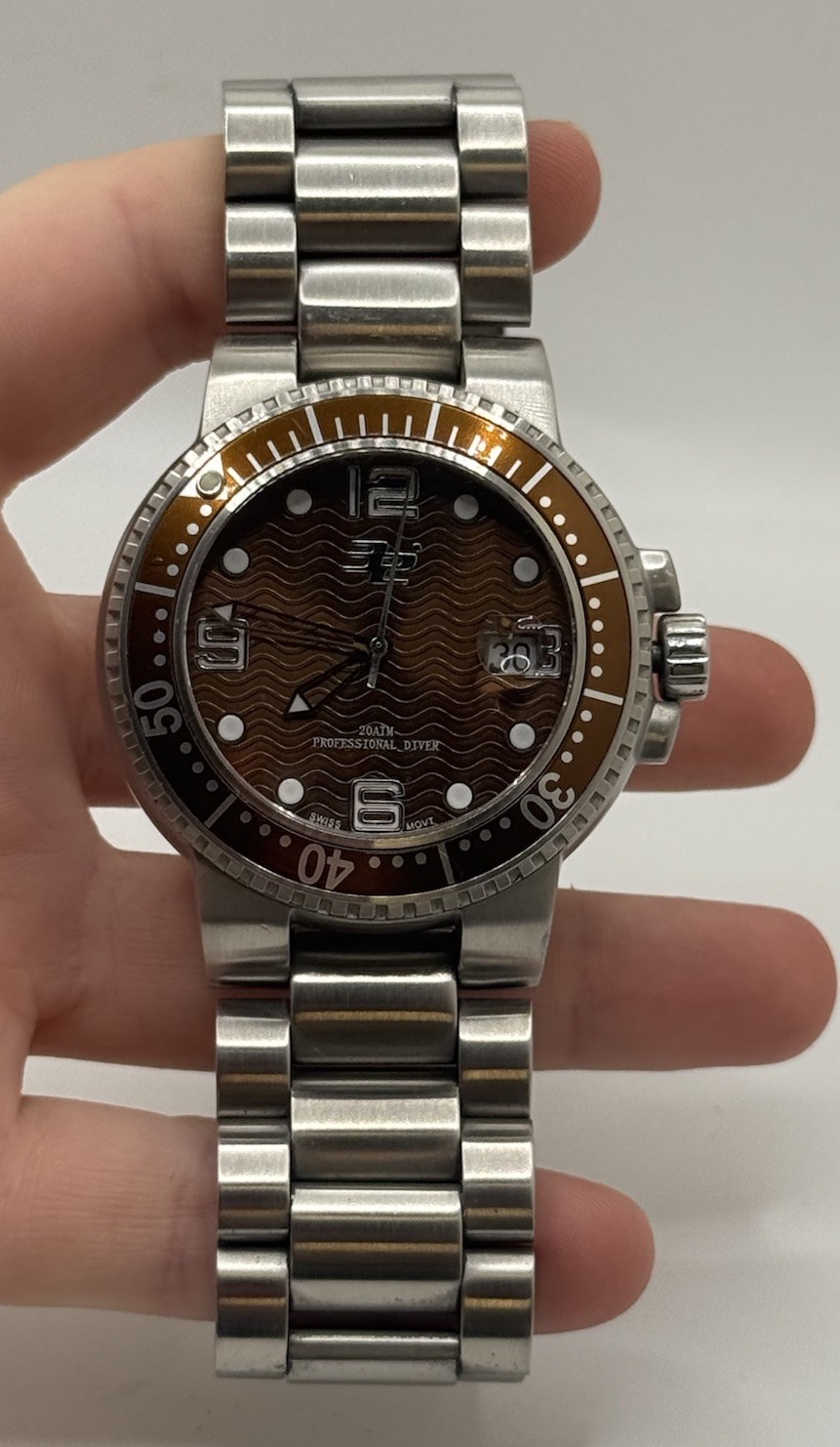 32 Degrees Men’s Quartz Professional Divers Watch 20atm/TT904-394 Brown Dial