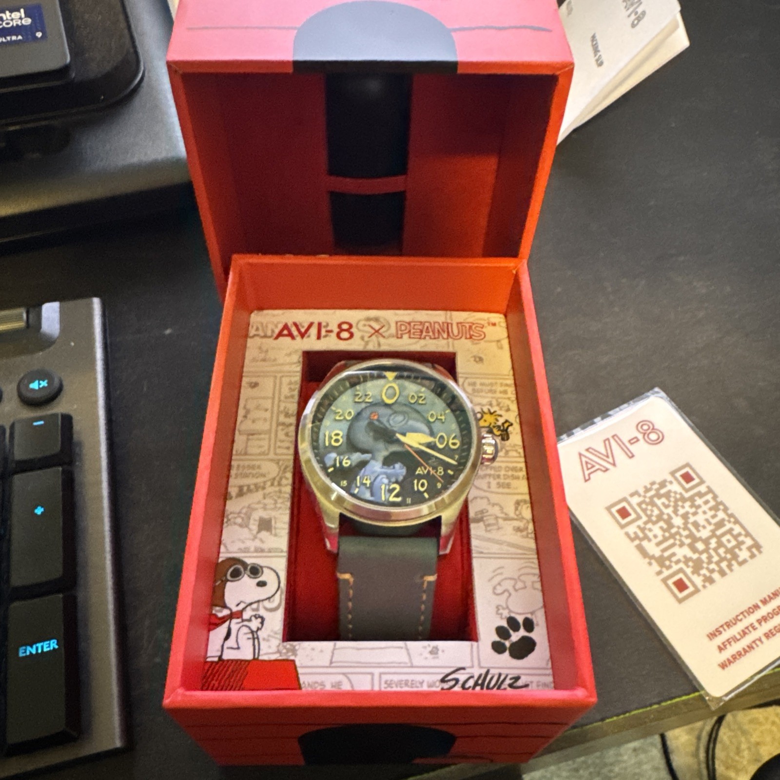 AVI-8 x Peanuts Snoopy Flying Ace 24 hour Automatic LE #348/400 Box & Papers.