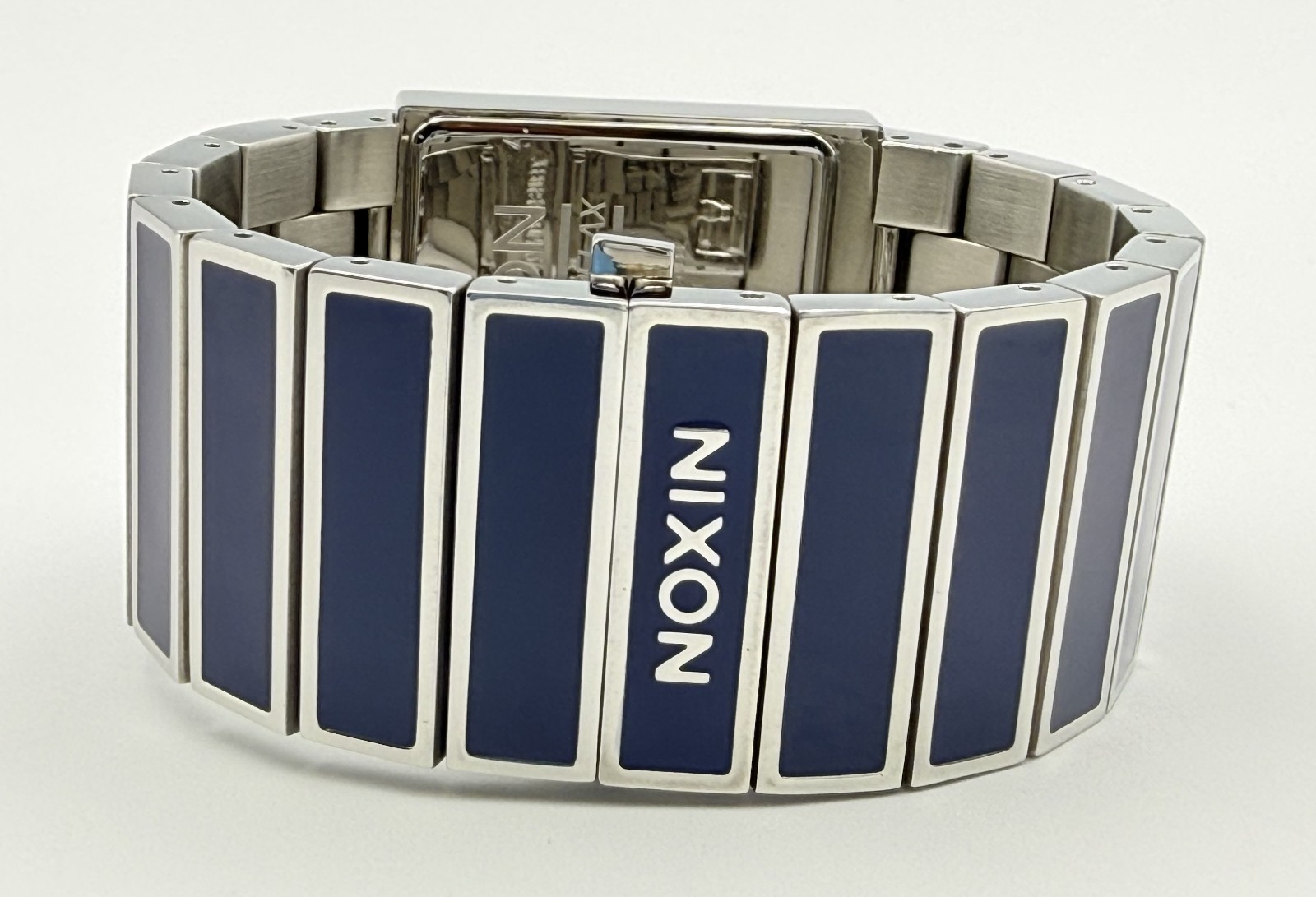 Nixon The Chalet Blue Color Quartz Watch Wrist 15.5cm (6.1in) – Rank B