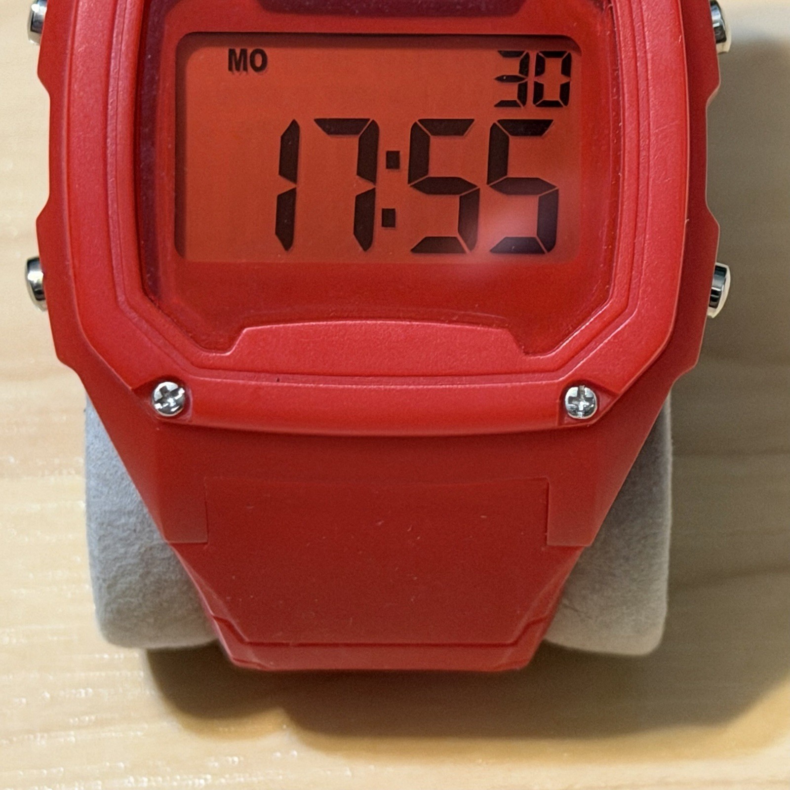 Freestyle Shark Killer Classic Red Out XL Rubber Band Digital Surf Watch Men’s