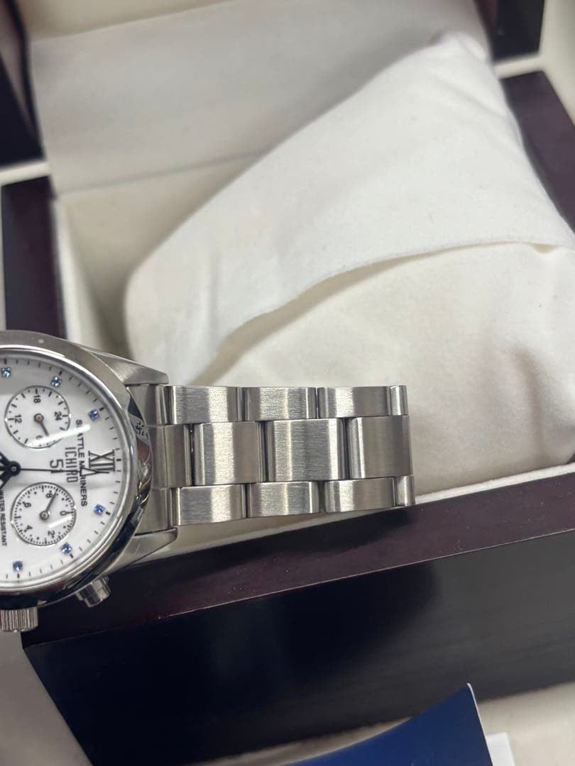 B6037 Ichiro watch 0261 1000