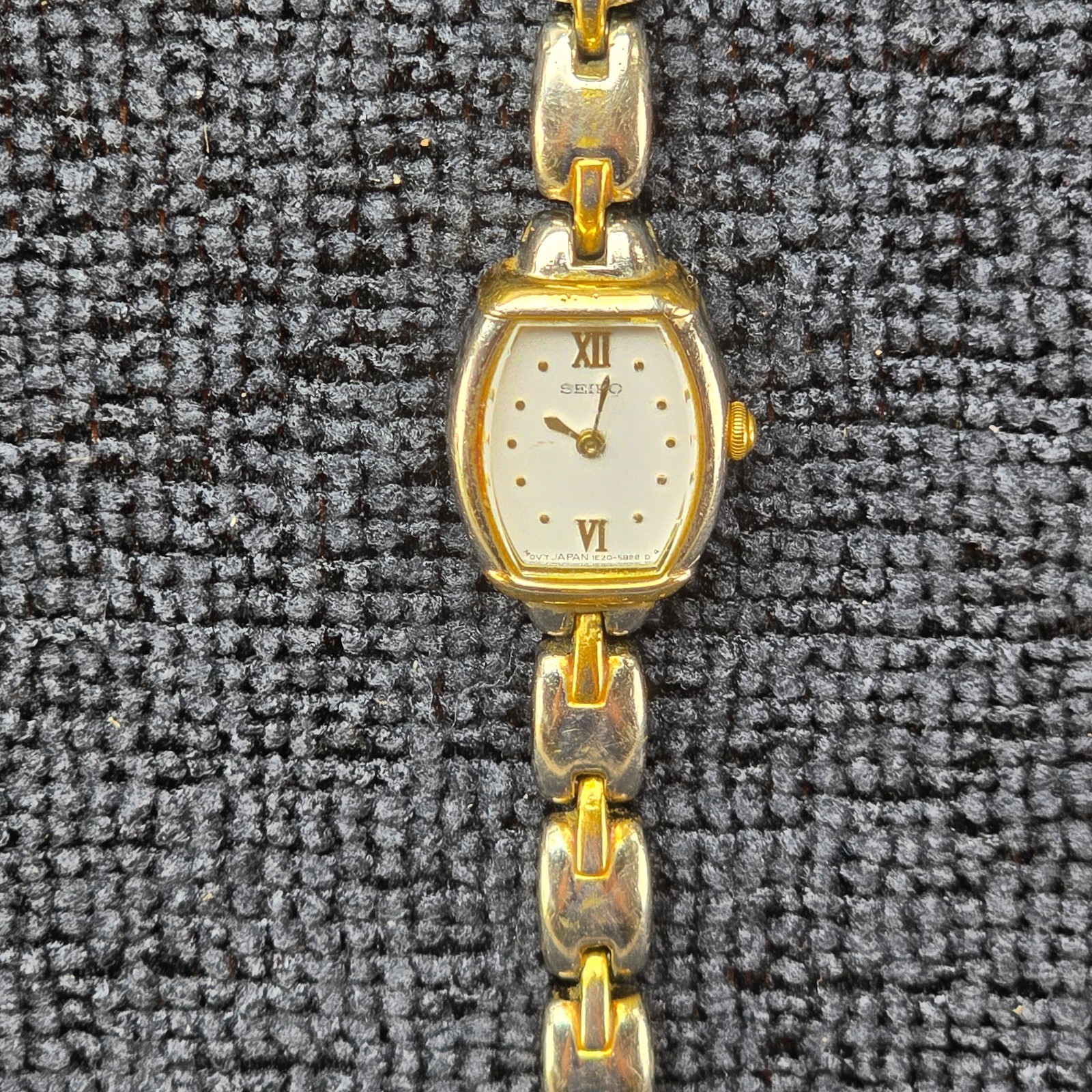 Seiko Womens Watch Gold Tone Bracelet Quartz Dress Watch 1E20 5000 6 Inches READ