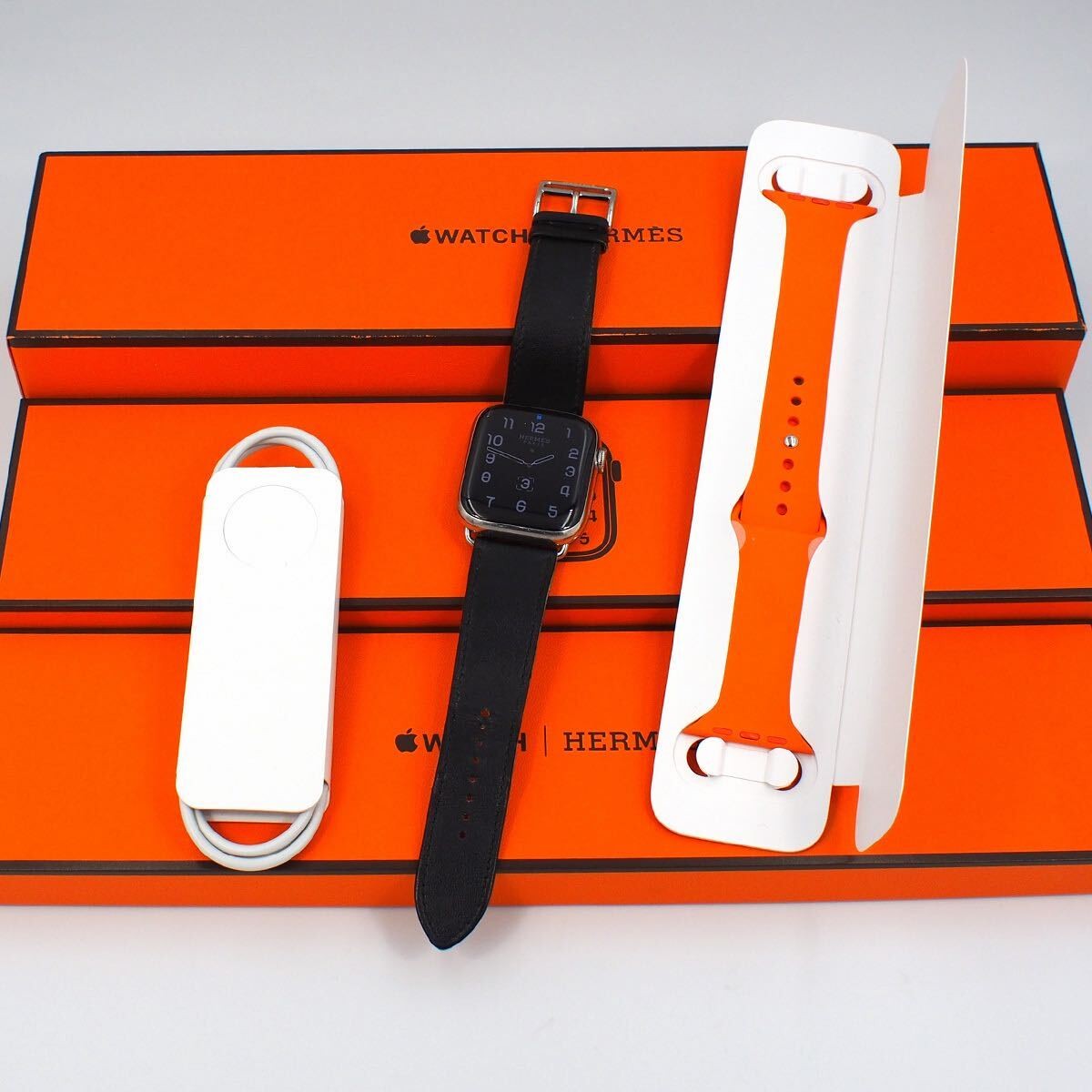 Apple Watch 7 GPS Cellular 45mm SS Leather Band Used
