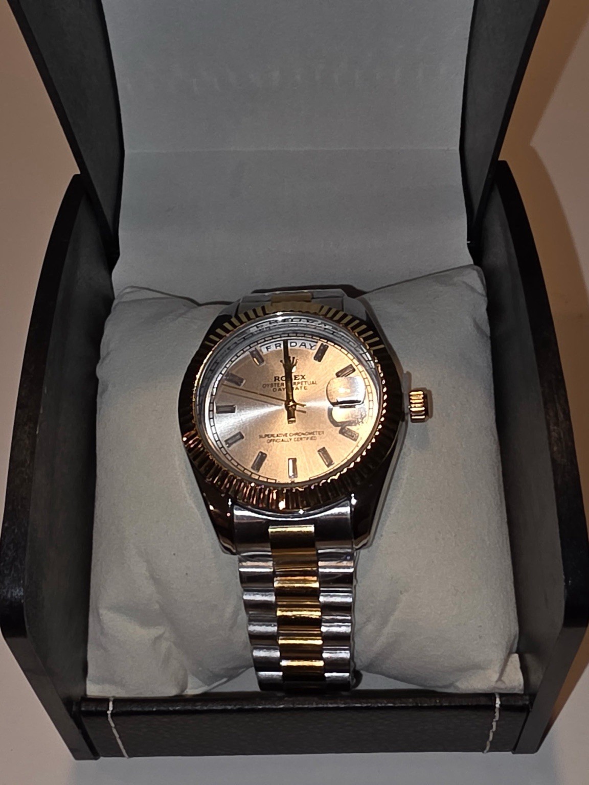 Luxury Two-Tone Day-Date Style Display Watch – Champagne Dial Gold & Silver