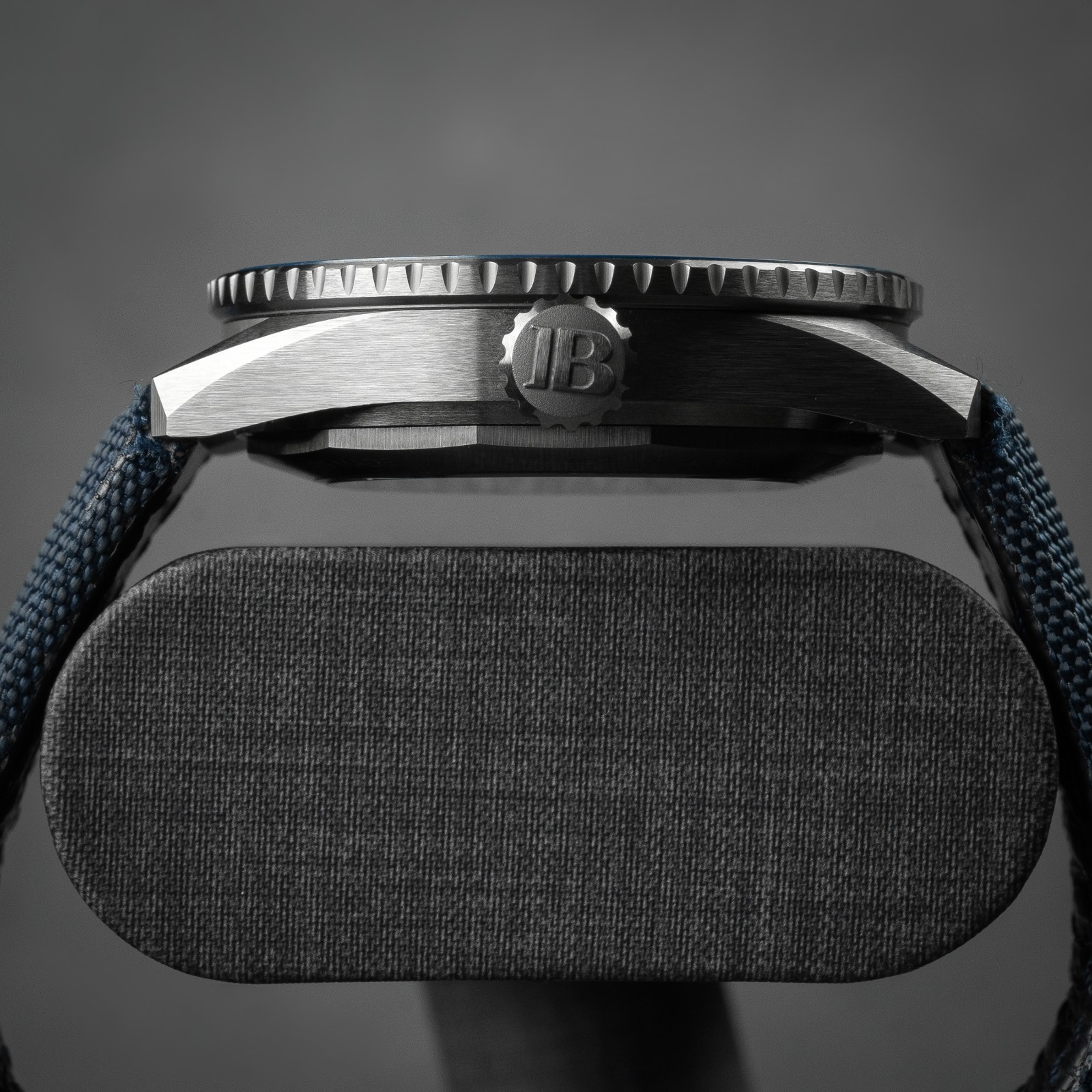 Blancpain Fifty Fathoms Bathyscaphe Ceramic Blue Sunburst B&P 120hr Reserve