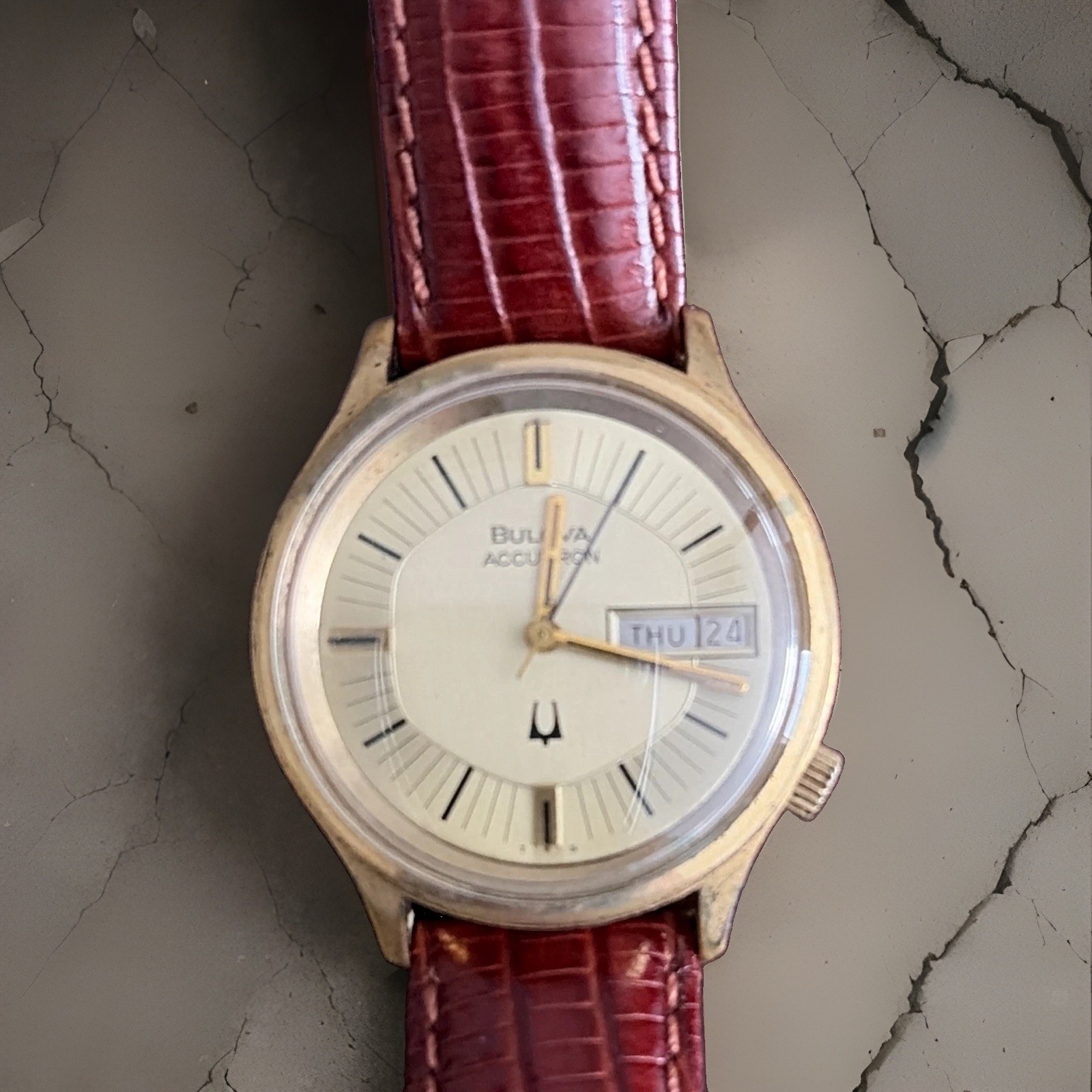 Bulova Accutron Vintage Men’s Day/Date Tuning Fork Gold Dial 36-39mm