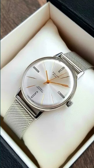 Vintage Poljot De Luxe USSR Mechanical Watch – Caliber 2209 SU, 23 Jewels