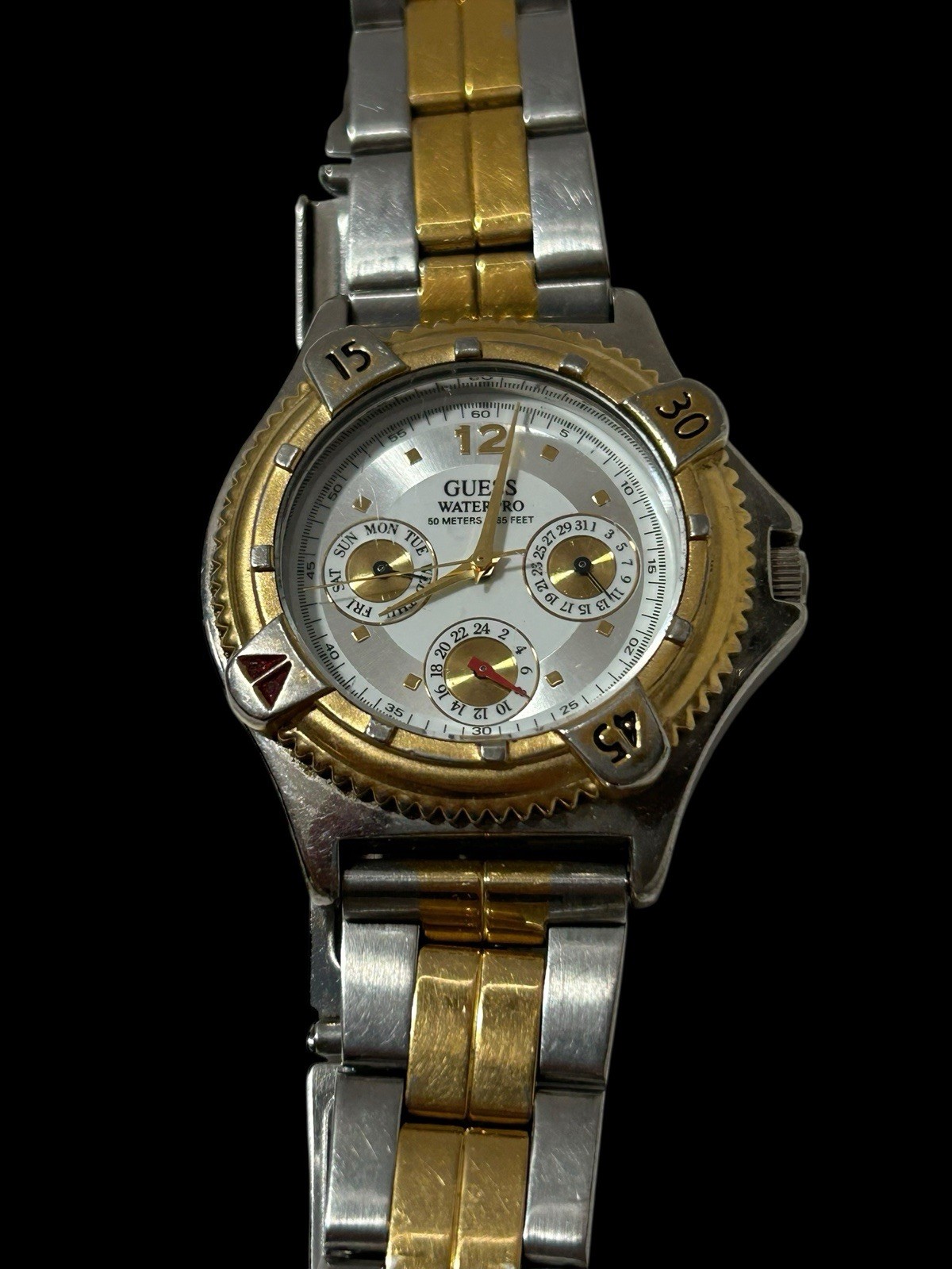 Vintage 1990’s Men’s Guess Watch Water Pro 50 Meters 165 Feet Water Resistant