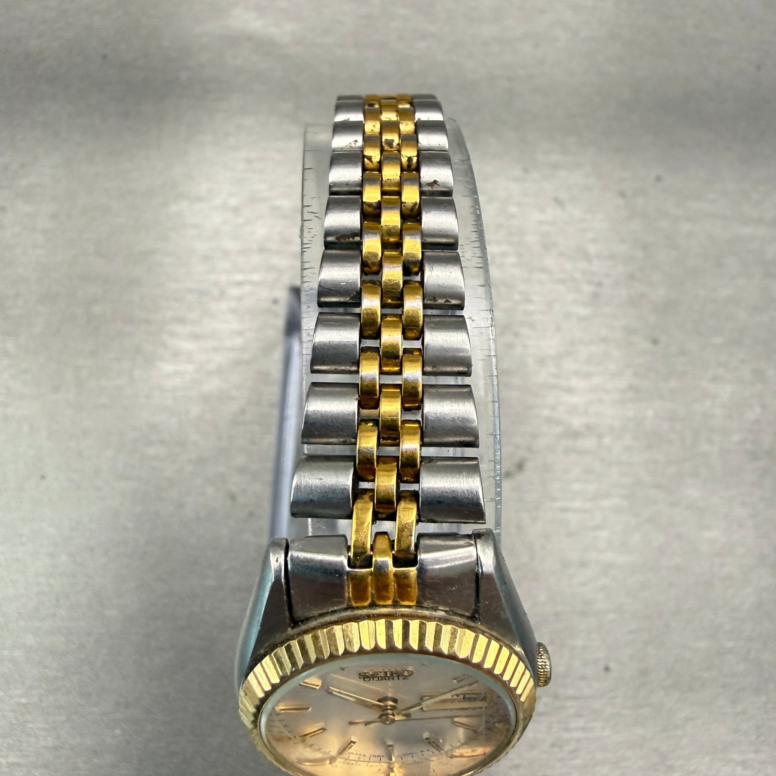 Seiko Watch Women 24mm Silver Dial Two Tone Daydate Round 7N83-0049 New Battery