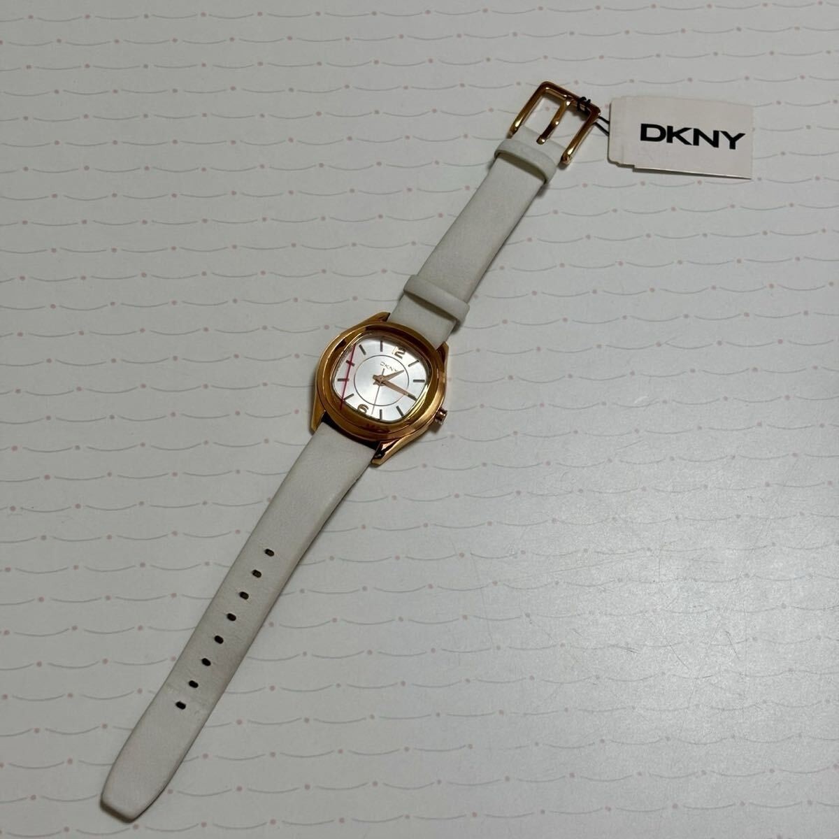 DKNY Donna Karan New York watch NY8808 32mm unused long-term storage Nobox