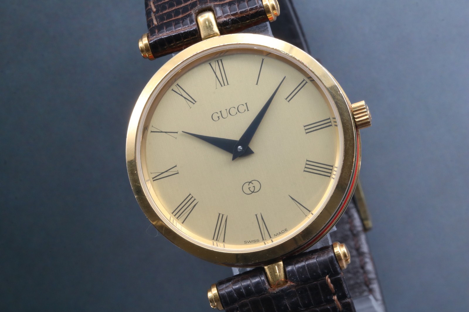 [Exc+5] GUCCI 2000M 30mm Sherry Line Gold Roman Dial Quartz Men’s Watch JAPAN