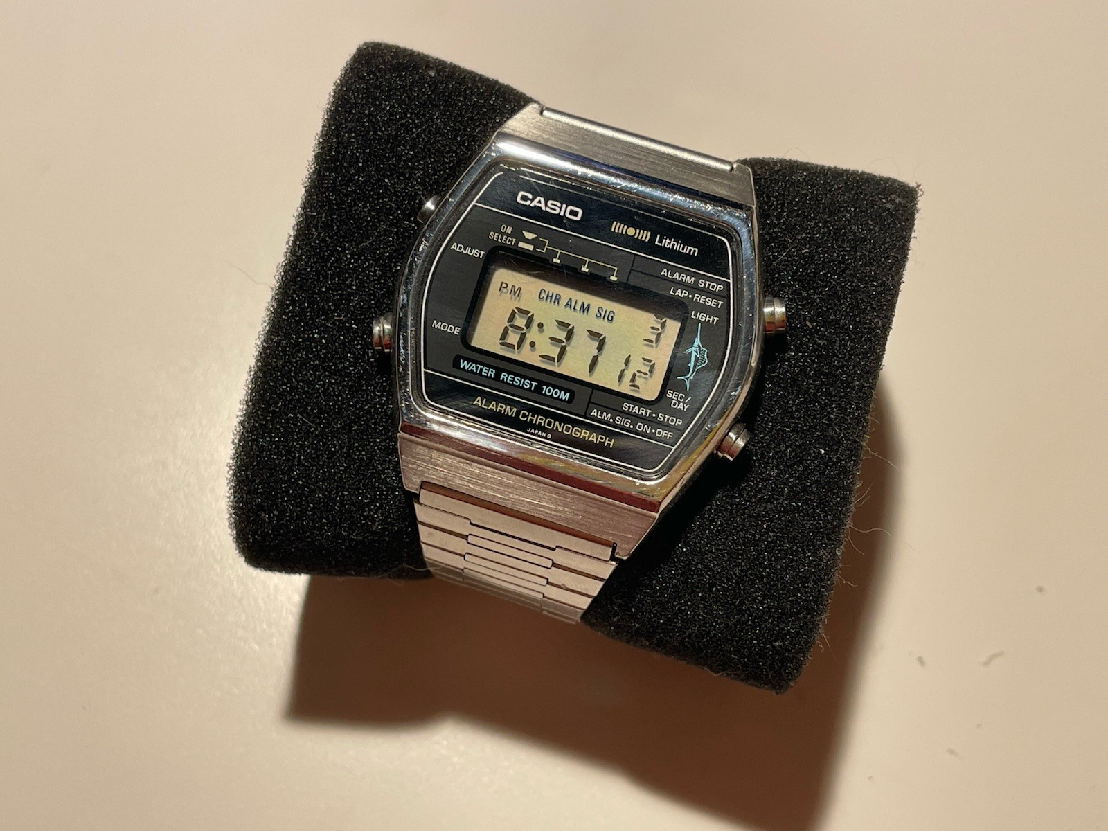 Vintage 1980s Casio Marlin W-250 [108] Digital Watch Alarm Chrono – Bracelet