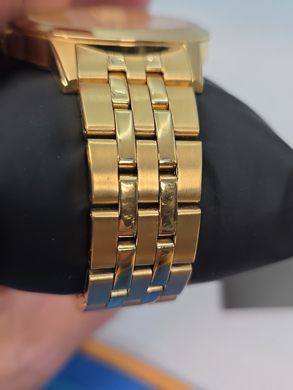 Citizen Quartz Stainless Steel Champagne Dial 30M BF2013-56P Men’s Watch