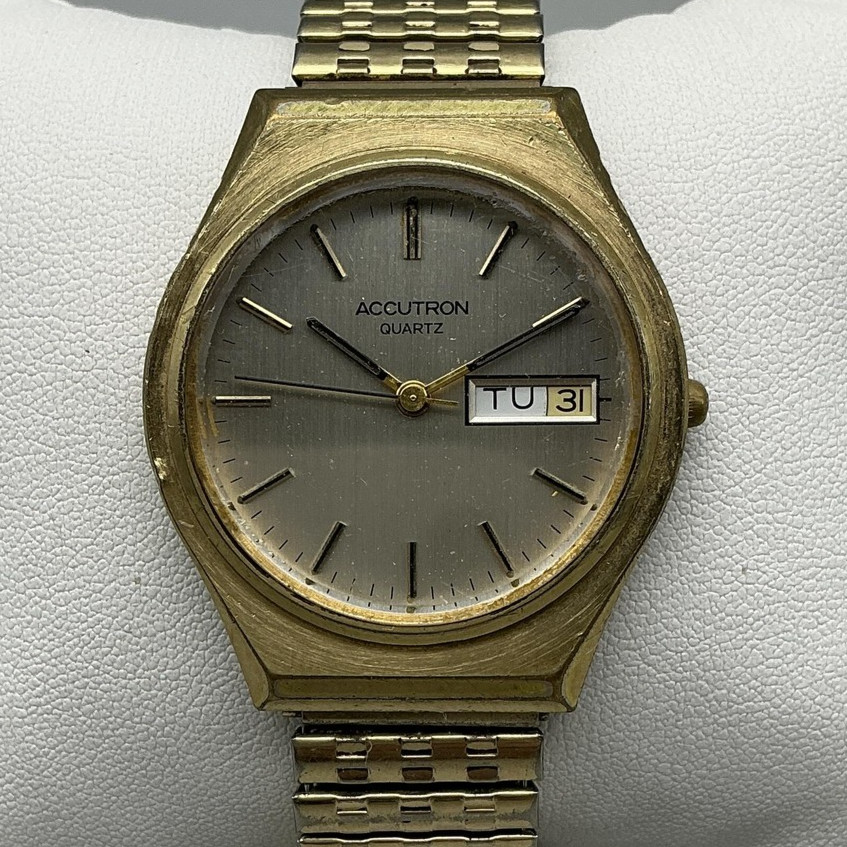 Vintage Bulova Accutron Mens Watch 35mm Gold Tone Day Date Stretch New Battery
