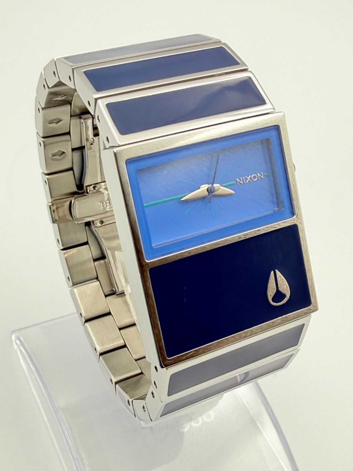 Nixon The Chalet Blue Color Quartz Watch Wrist 15.5cm (6.1in) – Rank B