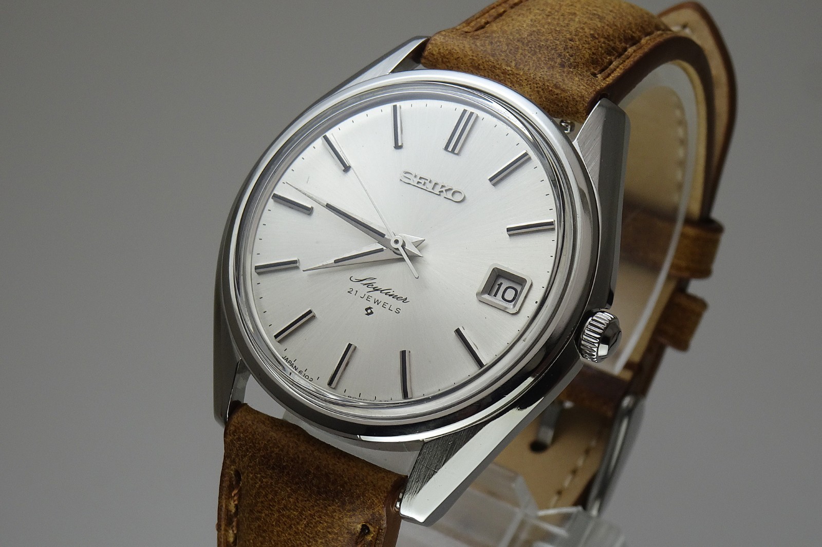 Vintage 1968 JAPAN SEIKO SKYLINER CALENDAR 6102-8000 21Jewels Hand-winding.