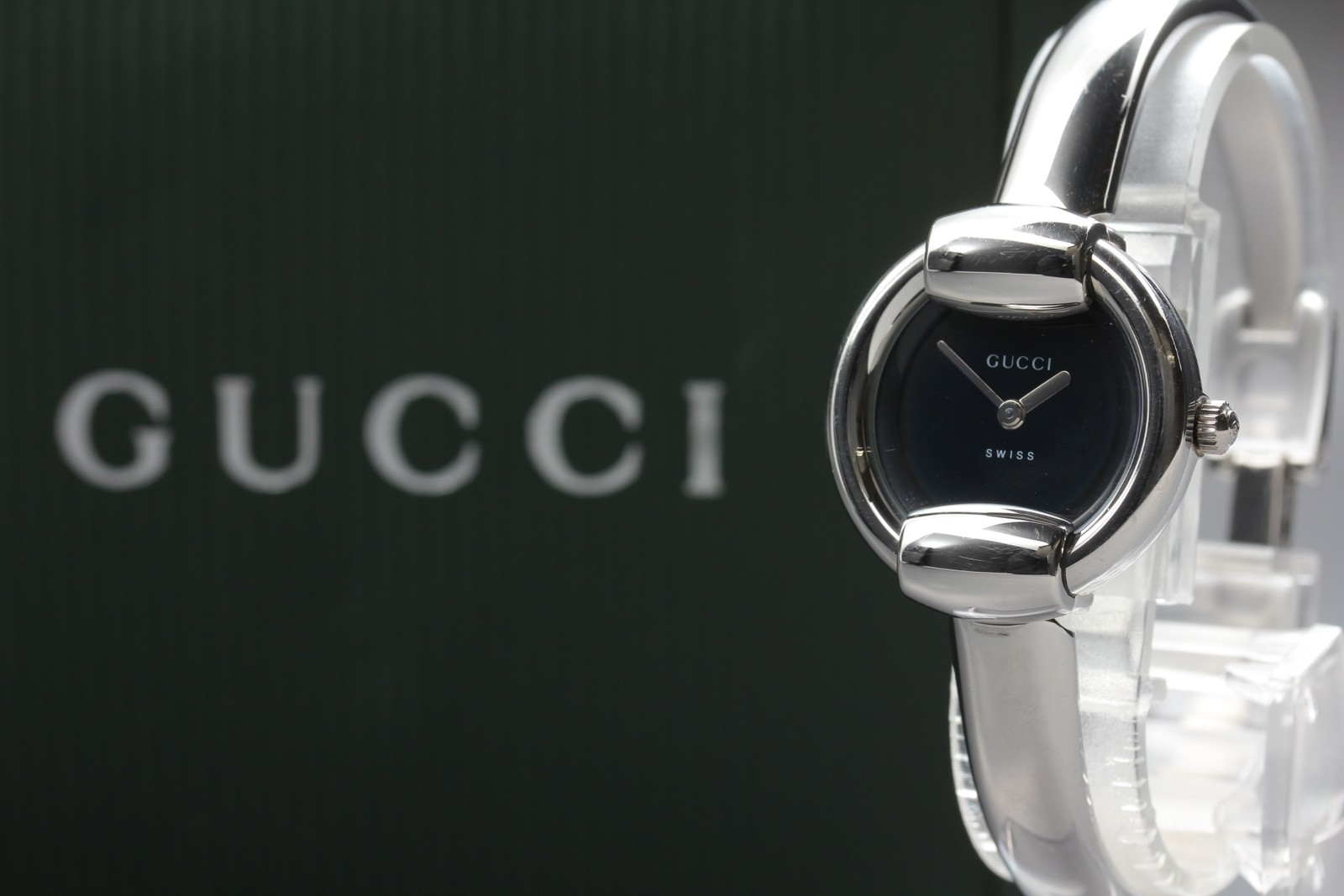 [MINT w/Box] Vintage Gucci 1400L 25mm Silver Black Dial Quartz Women Dress Watch