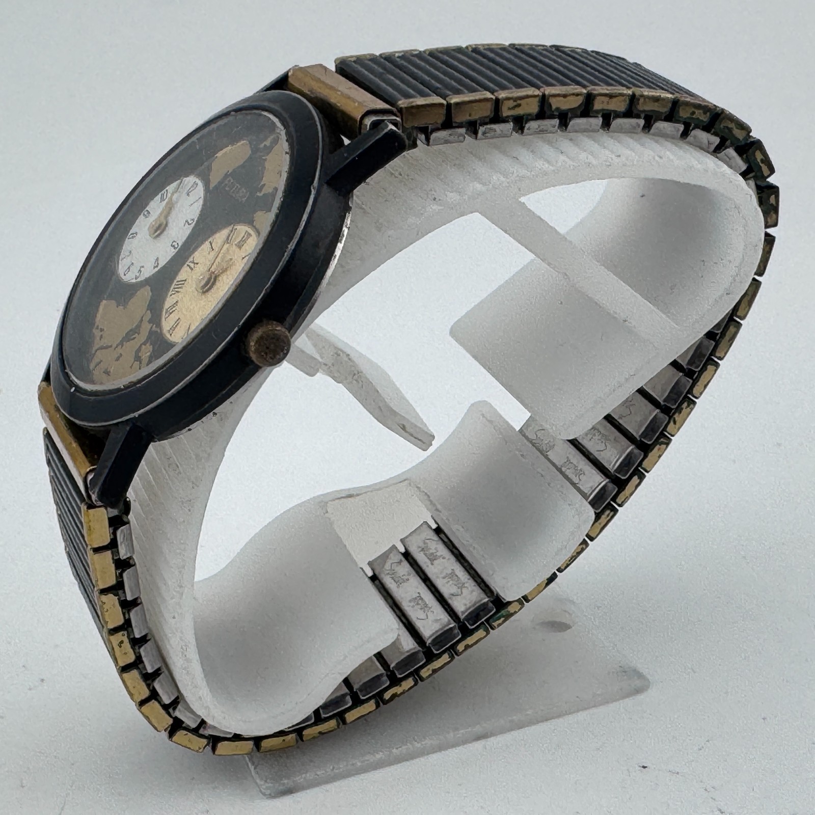 VTG Futura Quartz Watch Unisex Black Dual Movements Stretch Analog New Battery