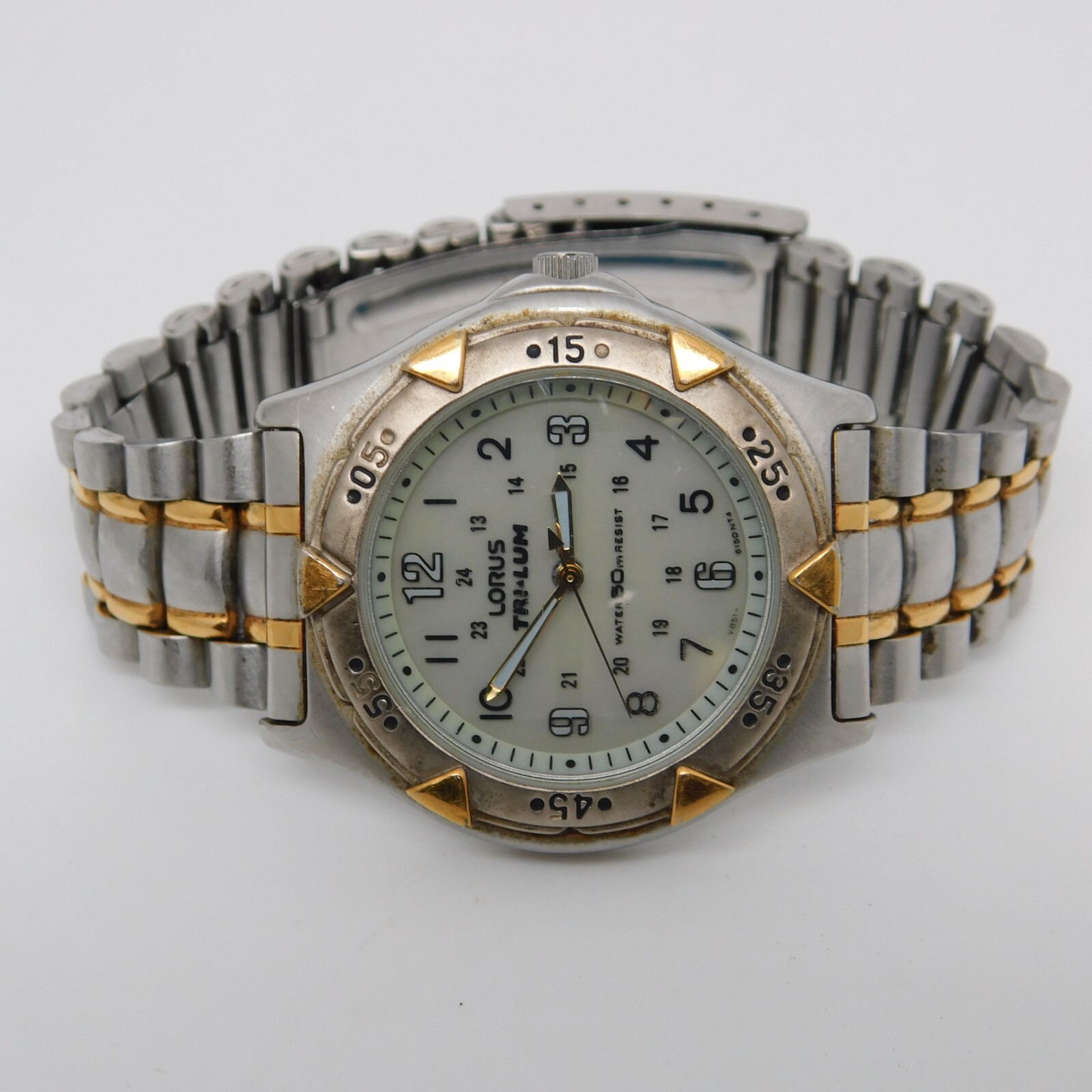 LORUS Tri-Lum V851-6010 Quartz Analog Men’s Watch Sz. 7 1/4″