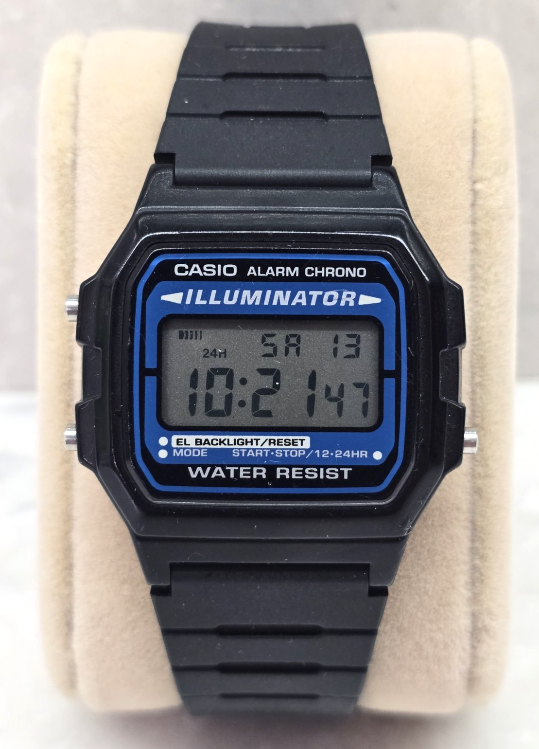 Casio Mens Watch 35mm Digital Illuminator Black 3298 F-105 Alarm Chrono