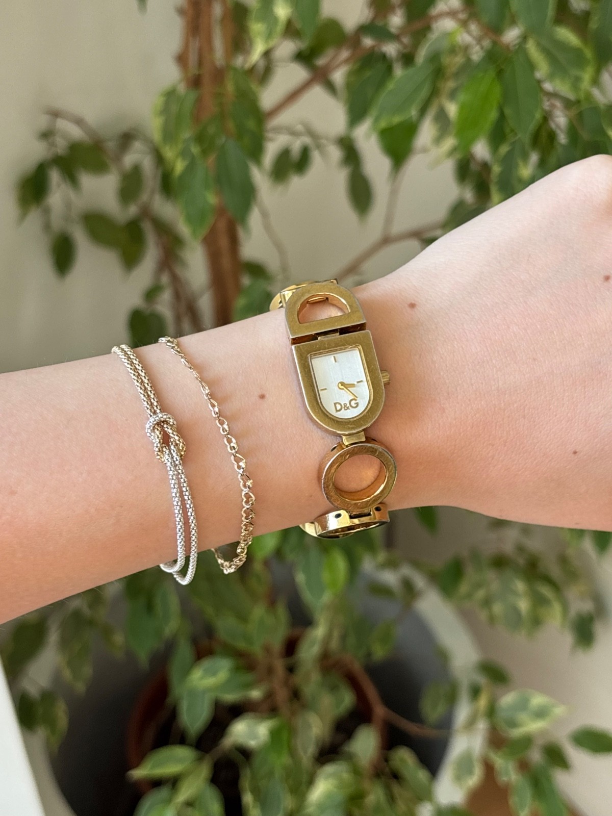Vintage D&G TIME Logo Bracelet Watch Gold – Y2K Statement Designer – Quartz Work
