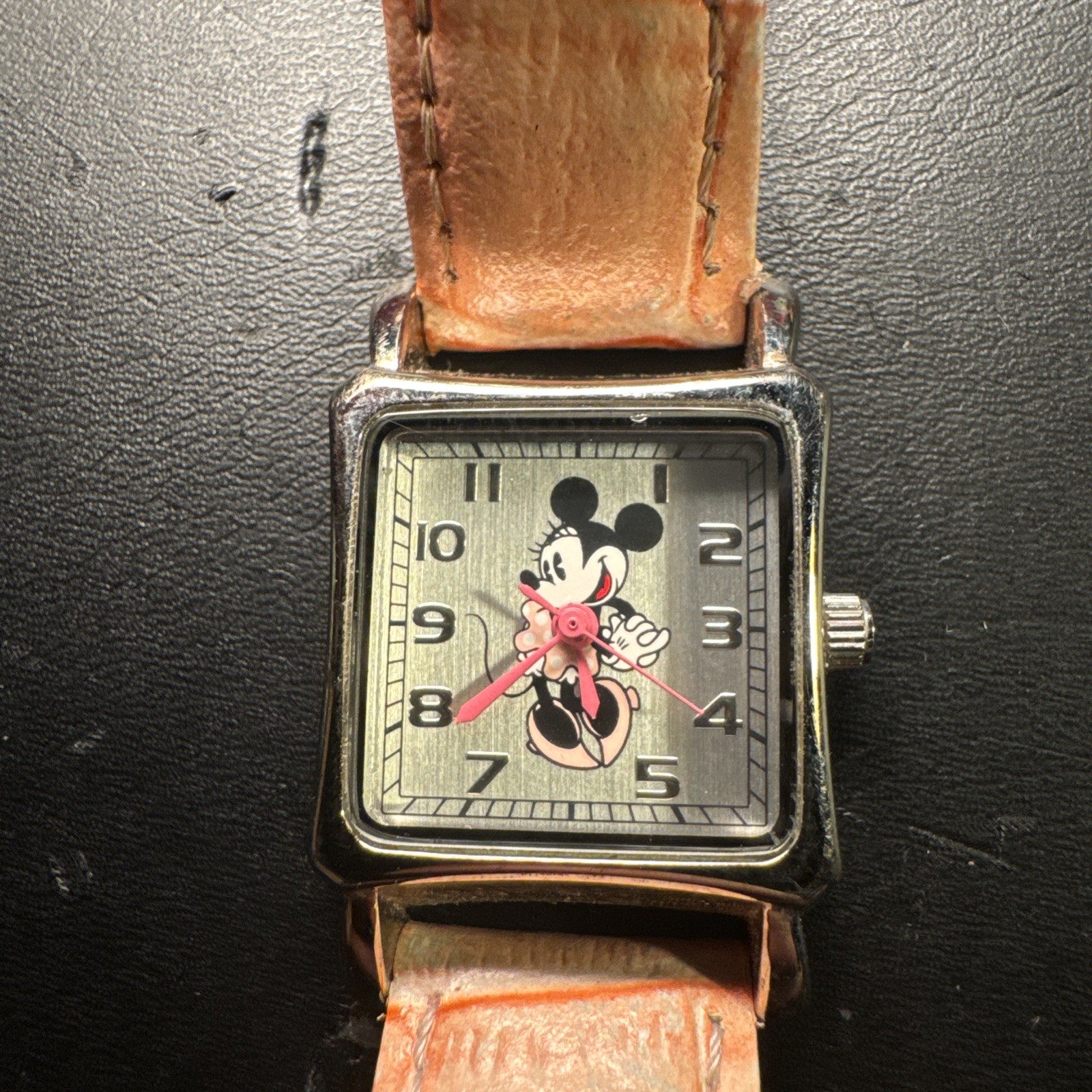 Disney Parks Minnie Mouse Women Pink Leather Quartz Analog 23mm Watch 6 3/4″