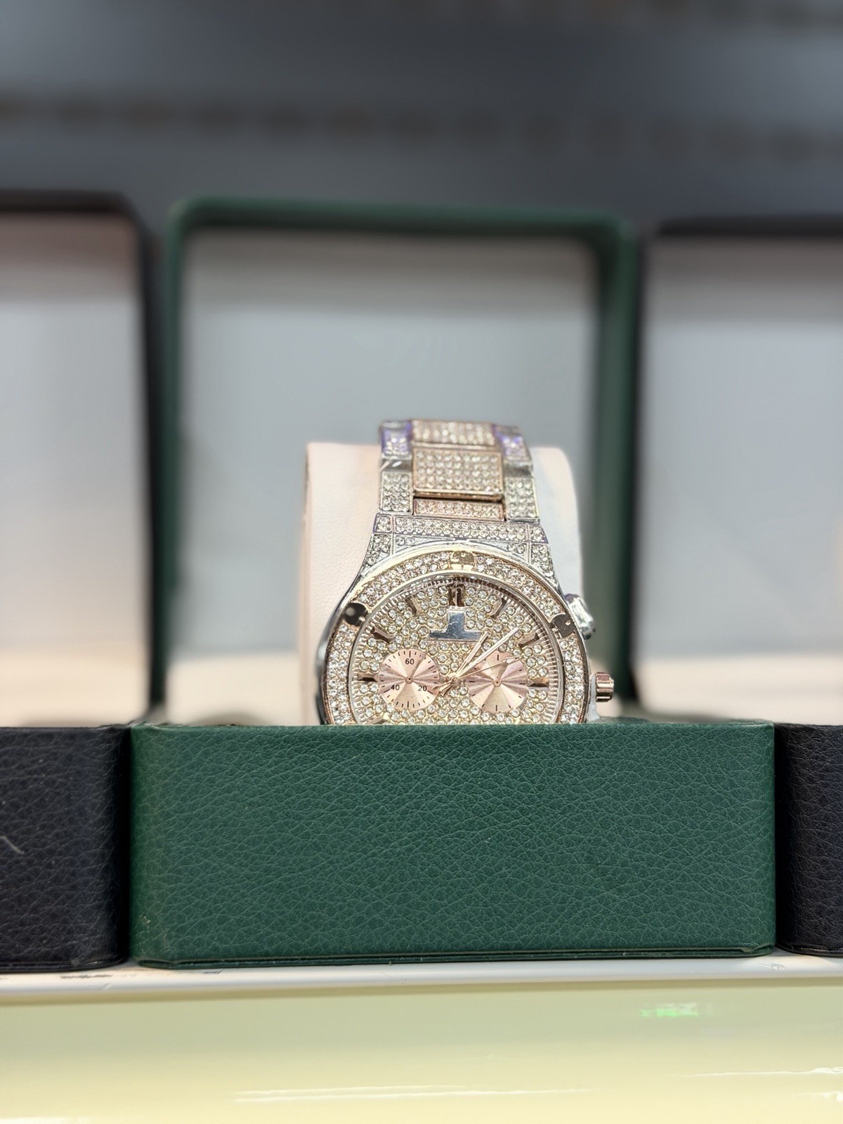 Silver Tone Round Analog Wristwatch Gem-Set Bezel Metal Bracelet w/ Box