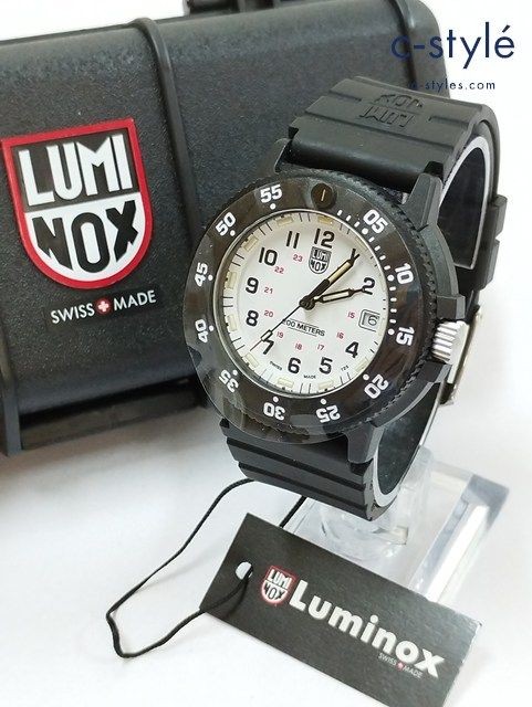 Luminox Navy SEAL Quartz Watch White Black 3000 EVO Series 2.5cm Men’s