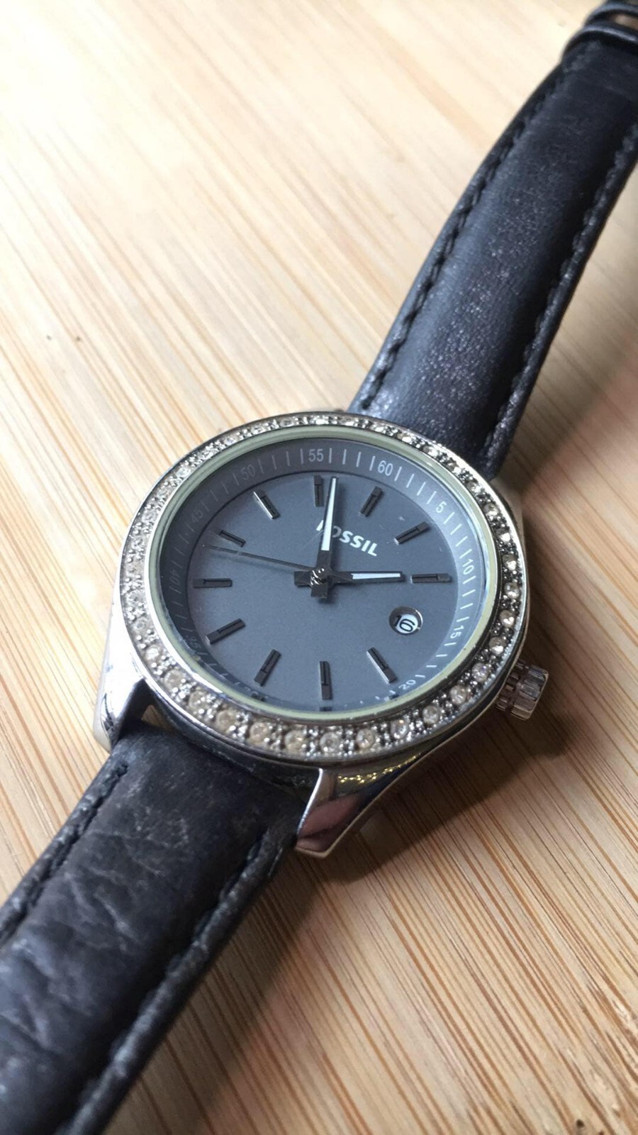 Fossil ES-3025 Quartz Watch Grey Dial Leather Band New Bat Works Great