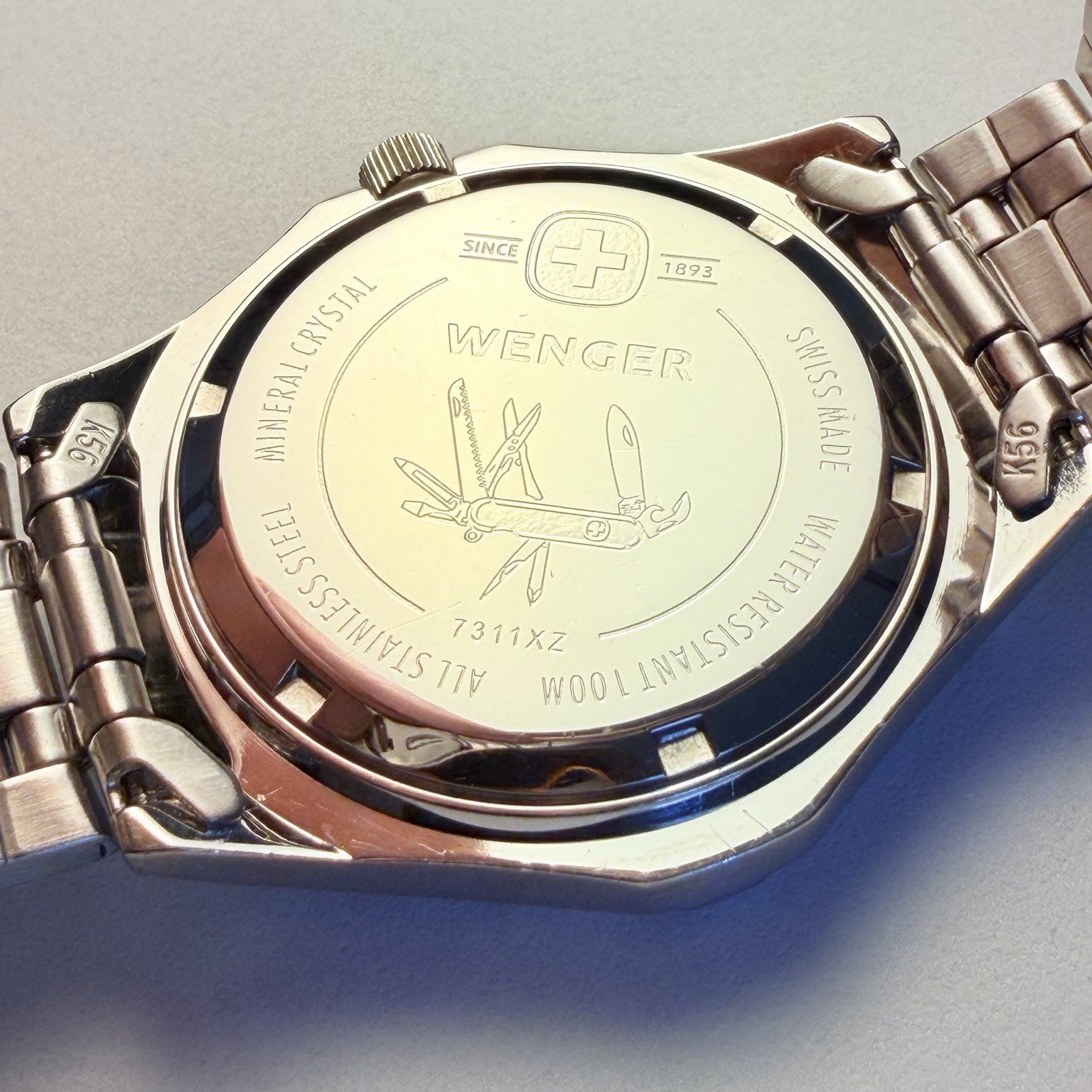 Wenger Swiss Army Men’s Vintage Field Watch – Refurbished with Box #2M