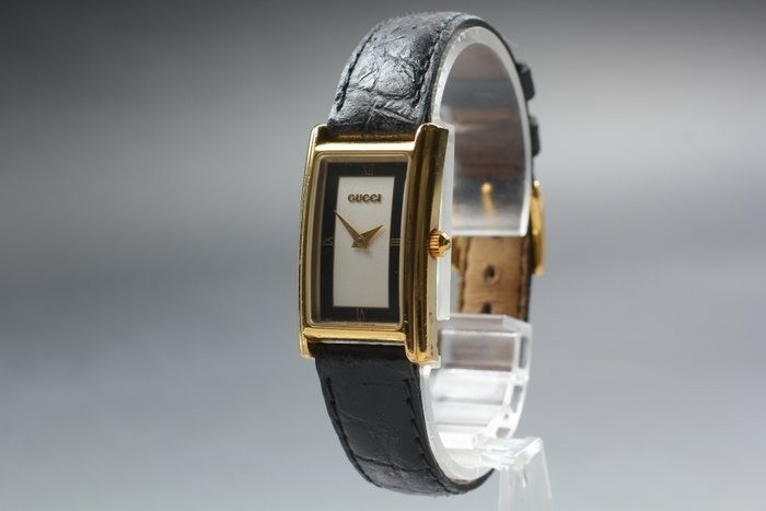 [Near MINT] Vintage GUCCI 2600L black Dial Gold Plated Quartz Ladies Watch JAPAN