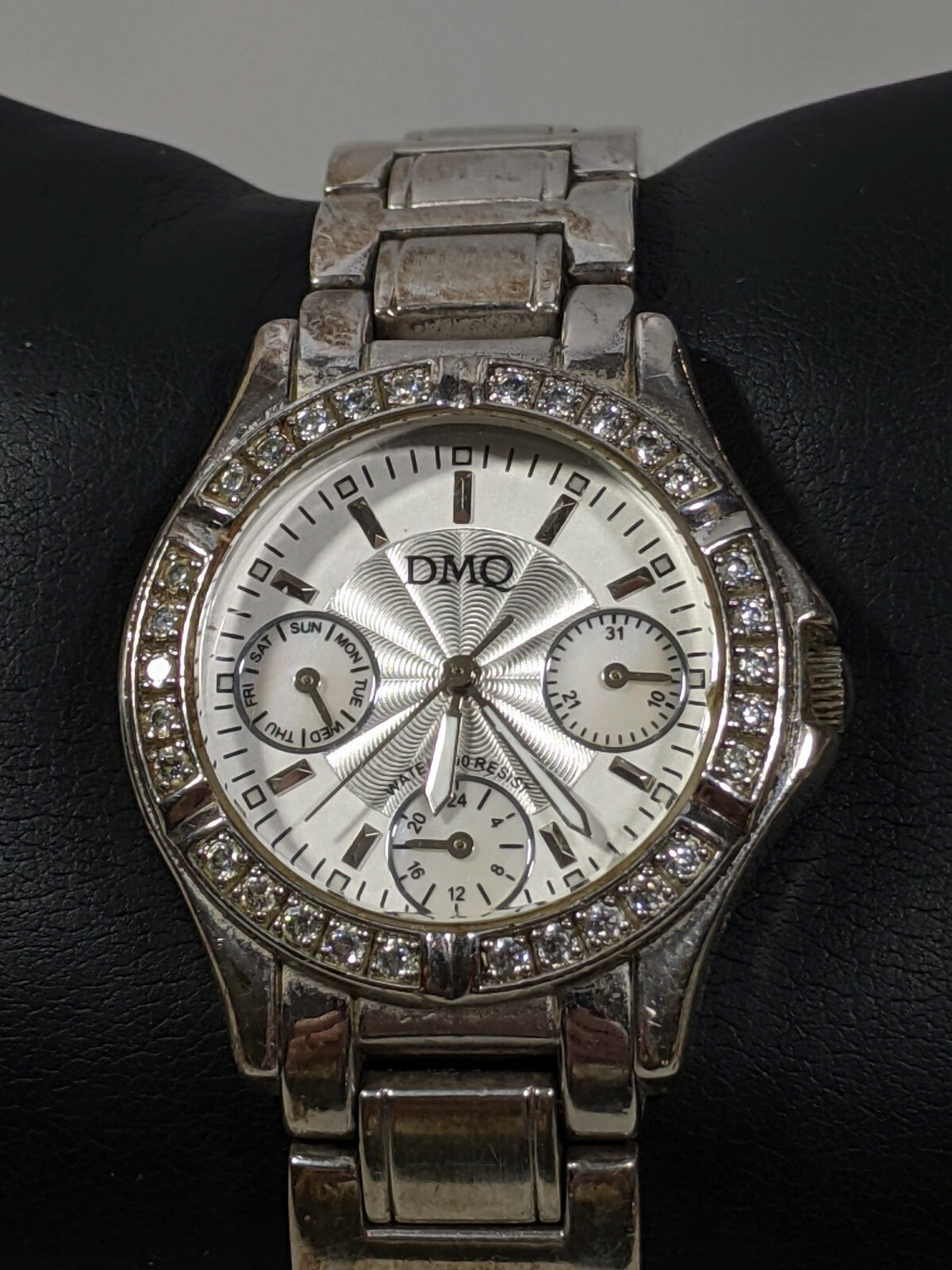 DMQ Silver Tone Crystal Bezel Brick Link Bracelet Band Watch 7 Inch