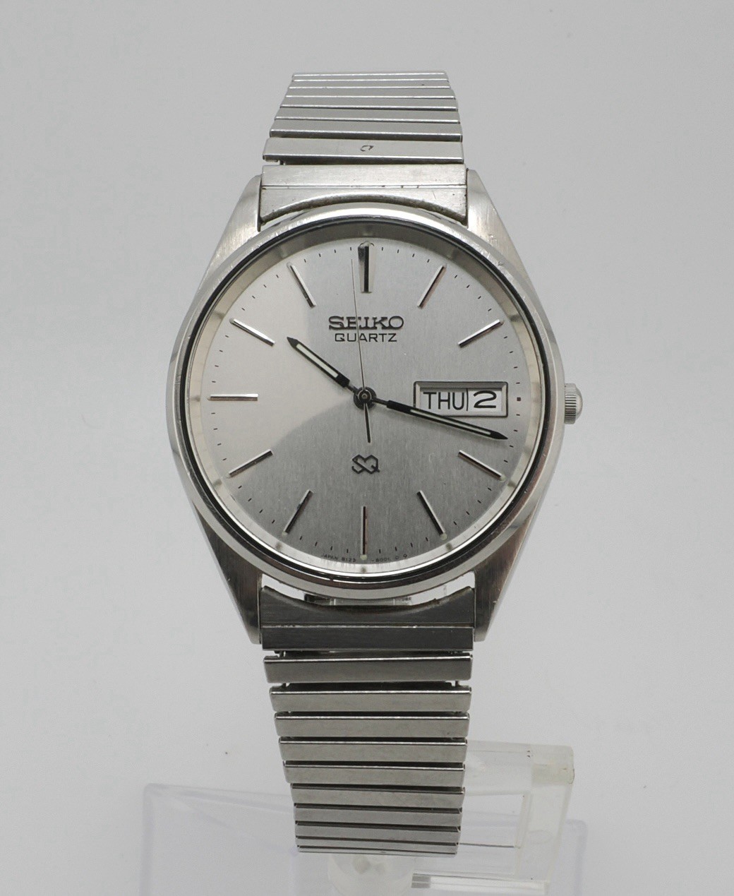 Vintage 80’s/90’s Seiko SQ Quartz 8123-8009 Men’s Watch With Silver Dial