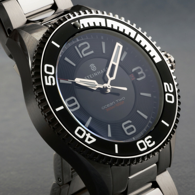 Steinhart Ocean 2 Black Automatic 43mm Swiss Diver Watch 106-1141
