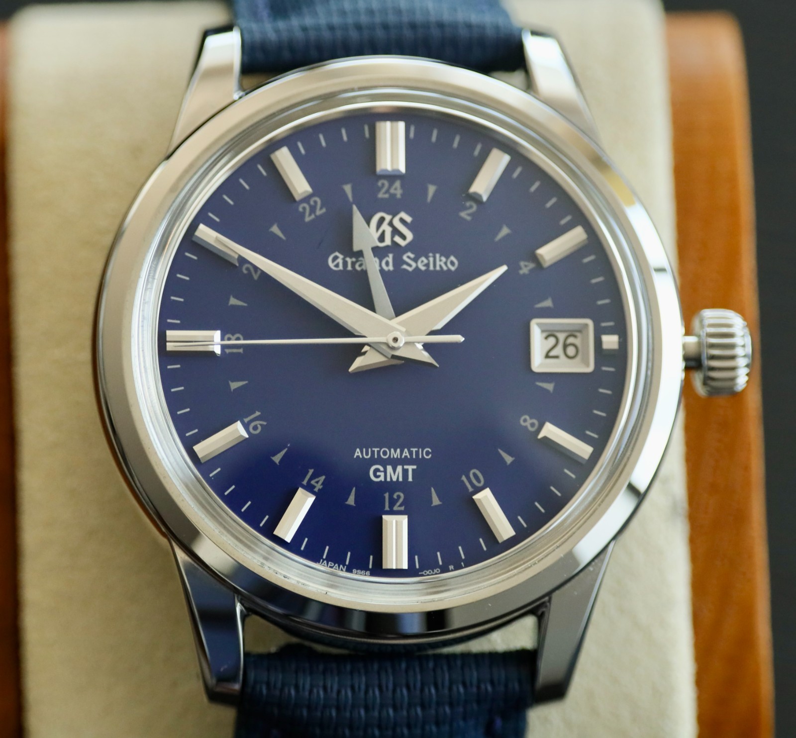 Grand Seiko x Hodinkee SBGM239 GMT Blue Dial Ltd 500 9S66 Box & Papers VG Cond