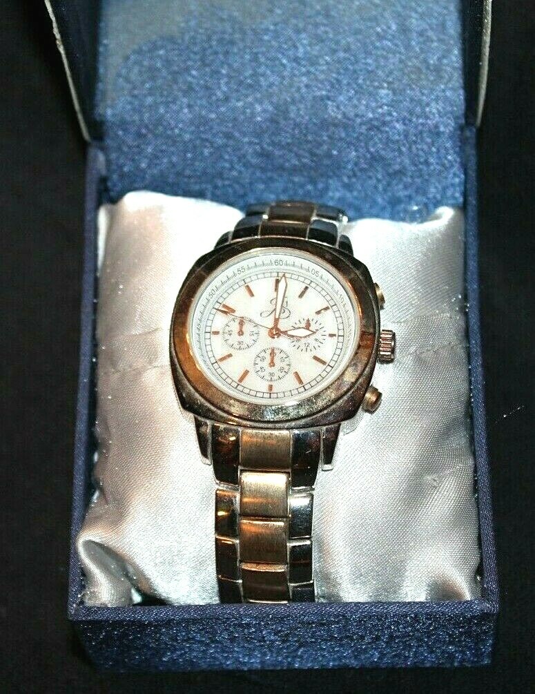Jaclyn Smith Silver/Faded Gold Tone Analog Wristwatch w/ Metal Strap Watch
