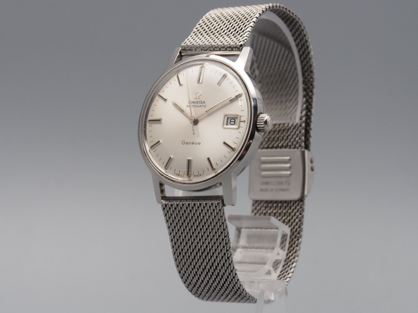 Omega Genève Automatic Vintage 1970s 35mm Silver Dial Mesh Bracelet Swiss