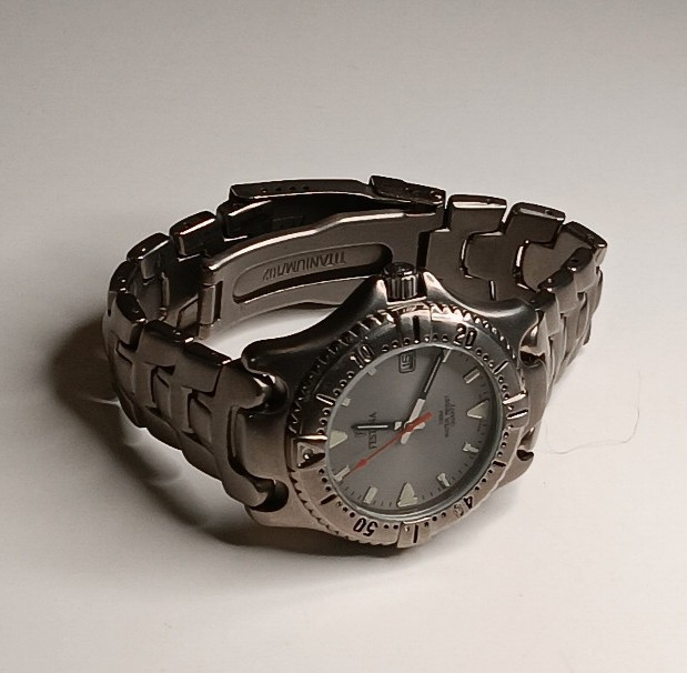 Festina Titanium 37mm Mens Quartz Watch Running