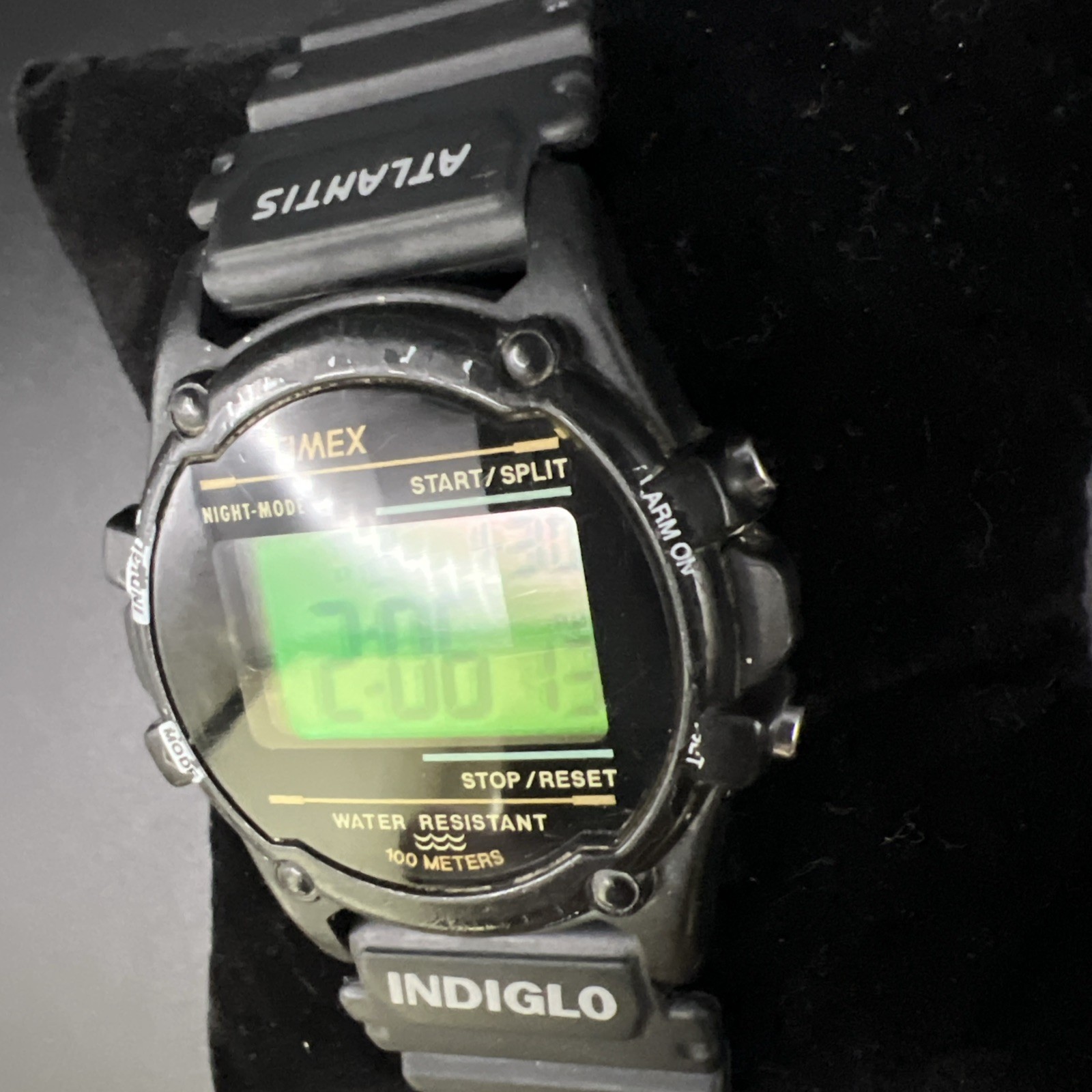 TIMEX ATLANTIS 100 DIGITAL 39mm VTG 10.25” Watch 745 W4 Works Great New Battery