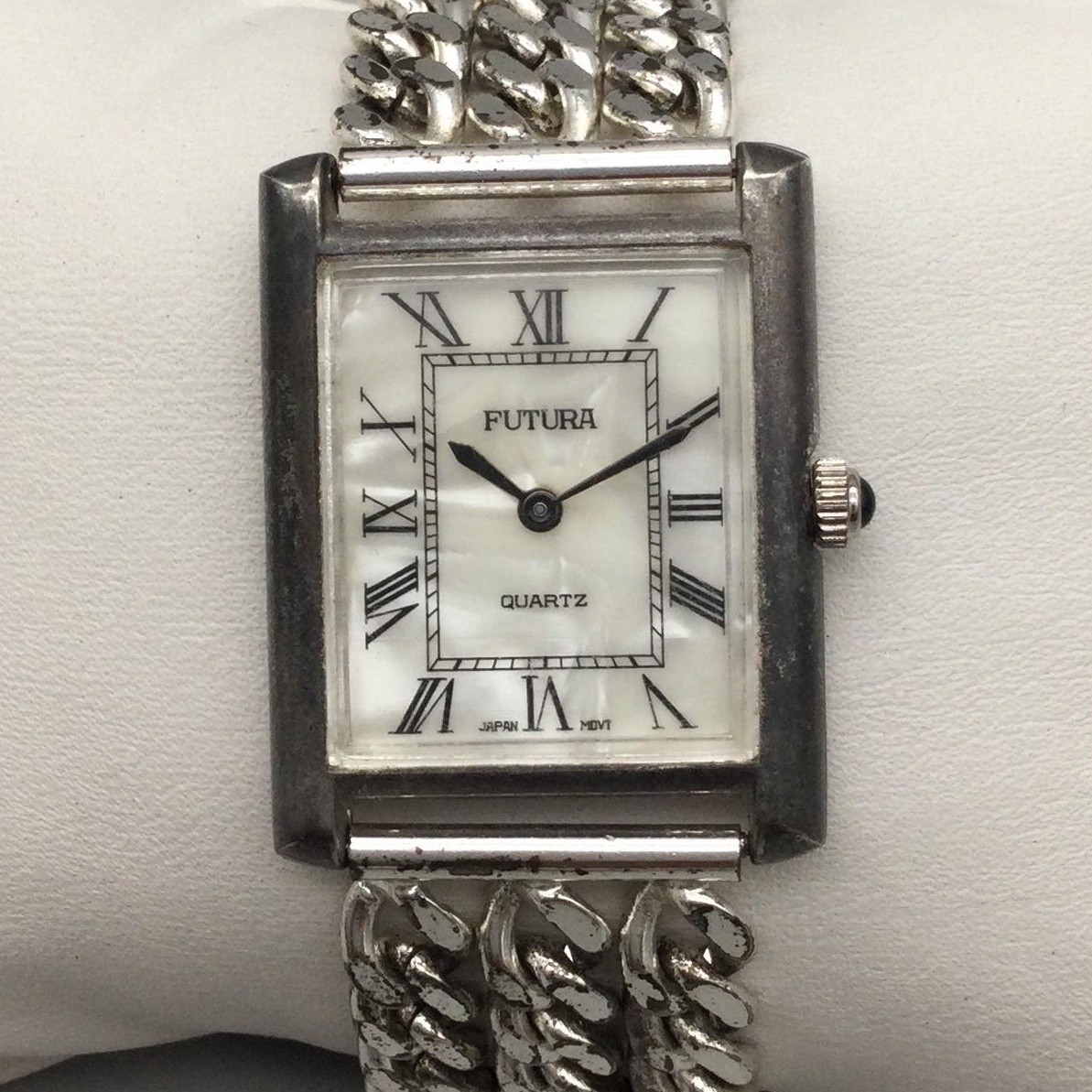 Vintage Futura Womens Watch 25mm MOP Dial Silver Tone Chain New Battery 7.25″