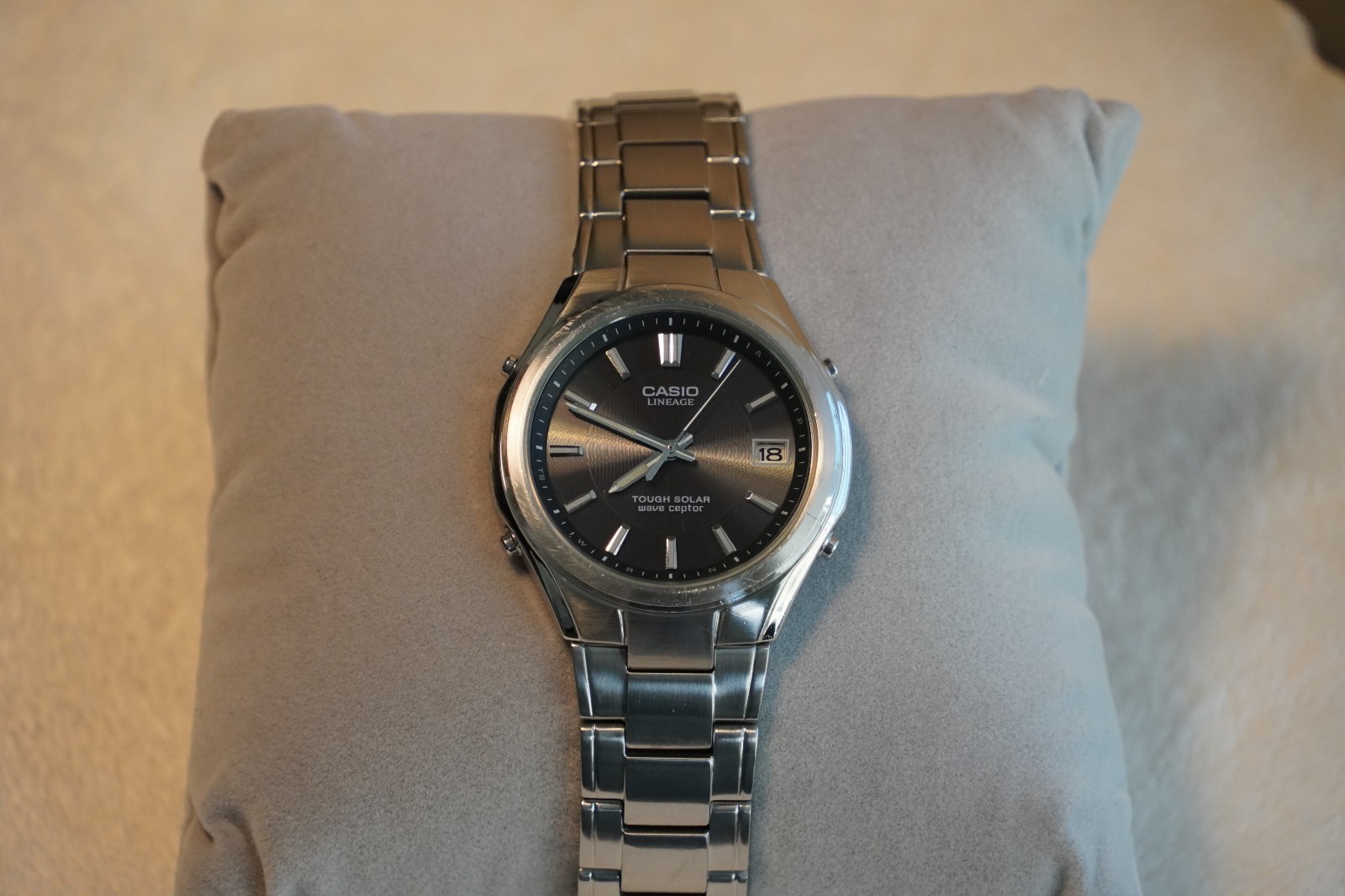 Casio Lineage Watch men 38mm Black Dial Steel Solar LIW-120 Runs New Crystal