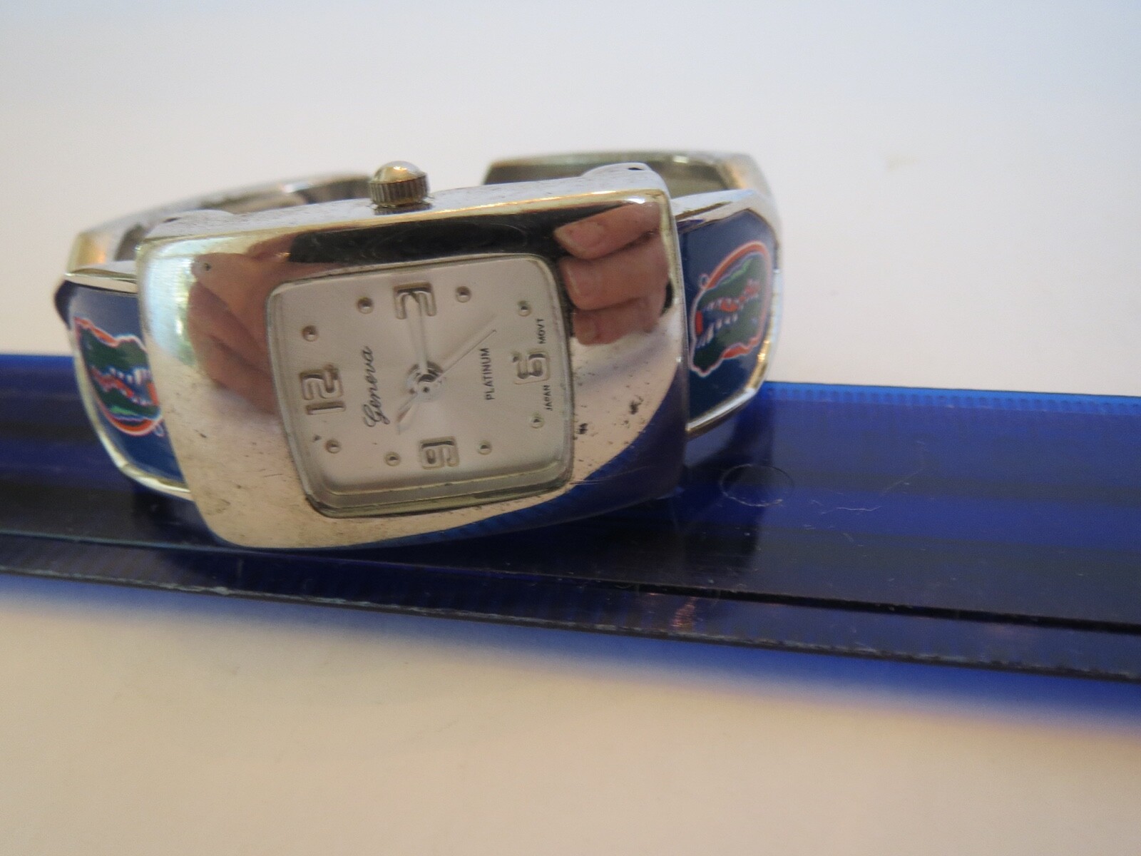 FLORIDA GATORS! Ladies Silver Tone ALLIGATOR Hinged Cuff WRIST WATCH New Battery
