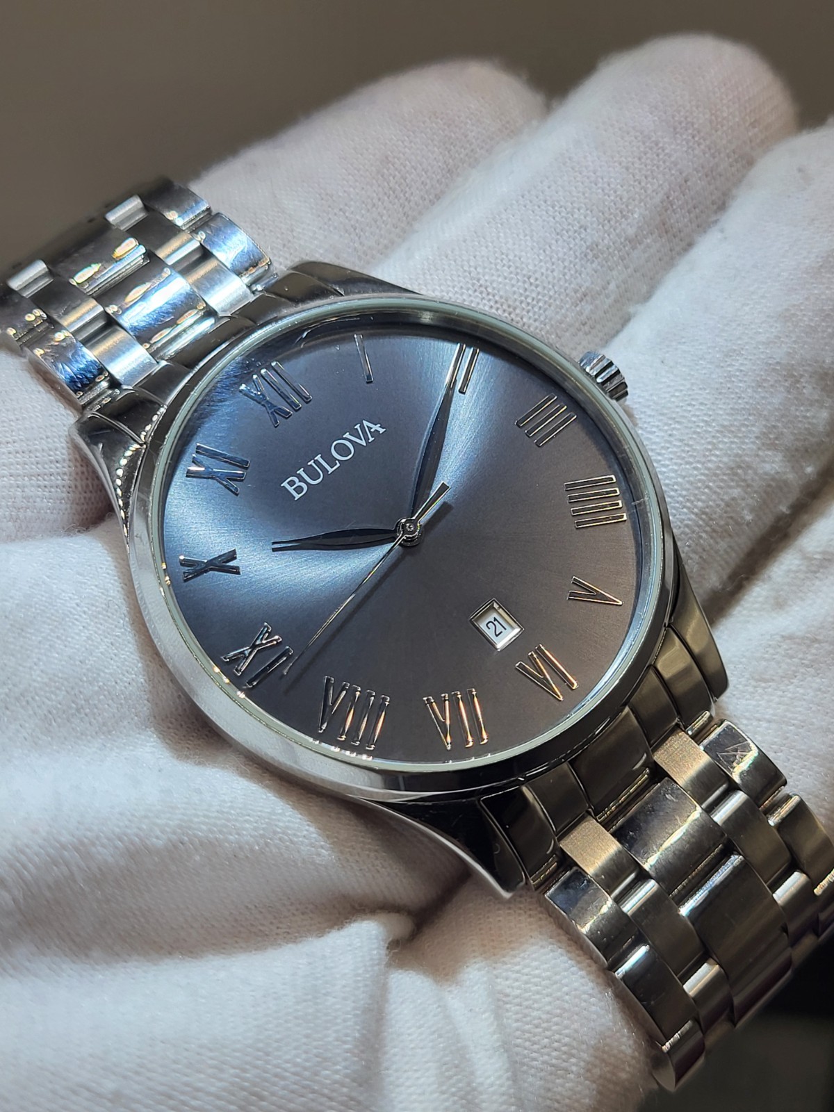[NEAR MINT] 40mm Bulova Men’s Classic Silver Gray Dial Watch 96B261 7.5″