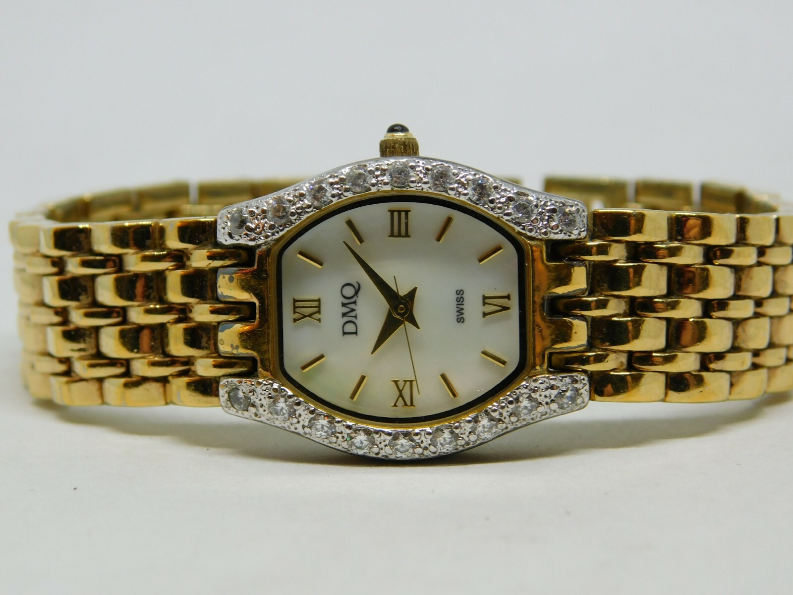 DMQ DQ/4018 Gold Tone Swiss Quartz Analog Women’s Watch Sz. 6 3/4″