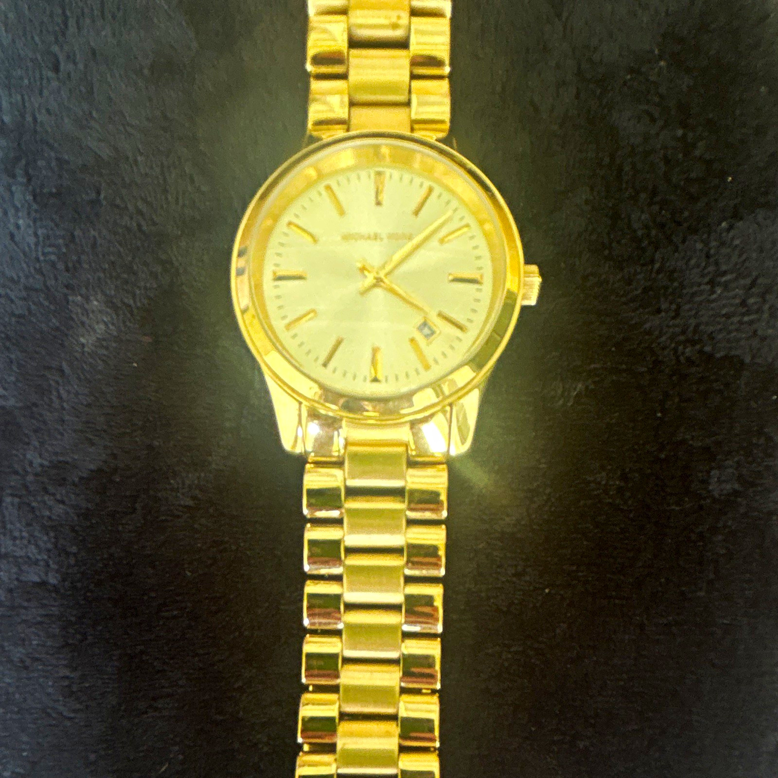 Michael Kors Women’s Analog Quartz Gold Tone Bracelet Watch Silver Dial Date