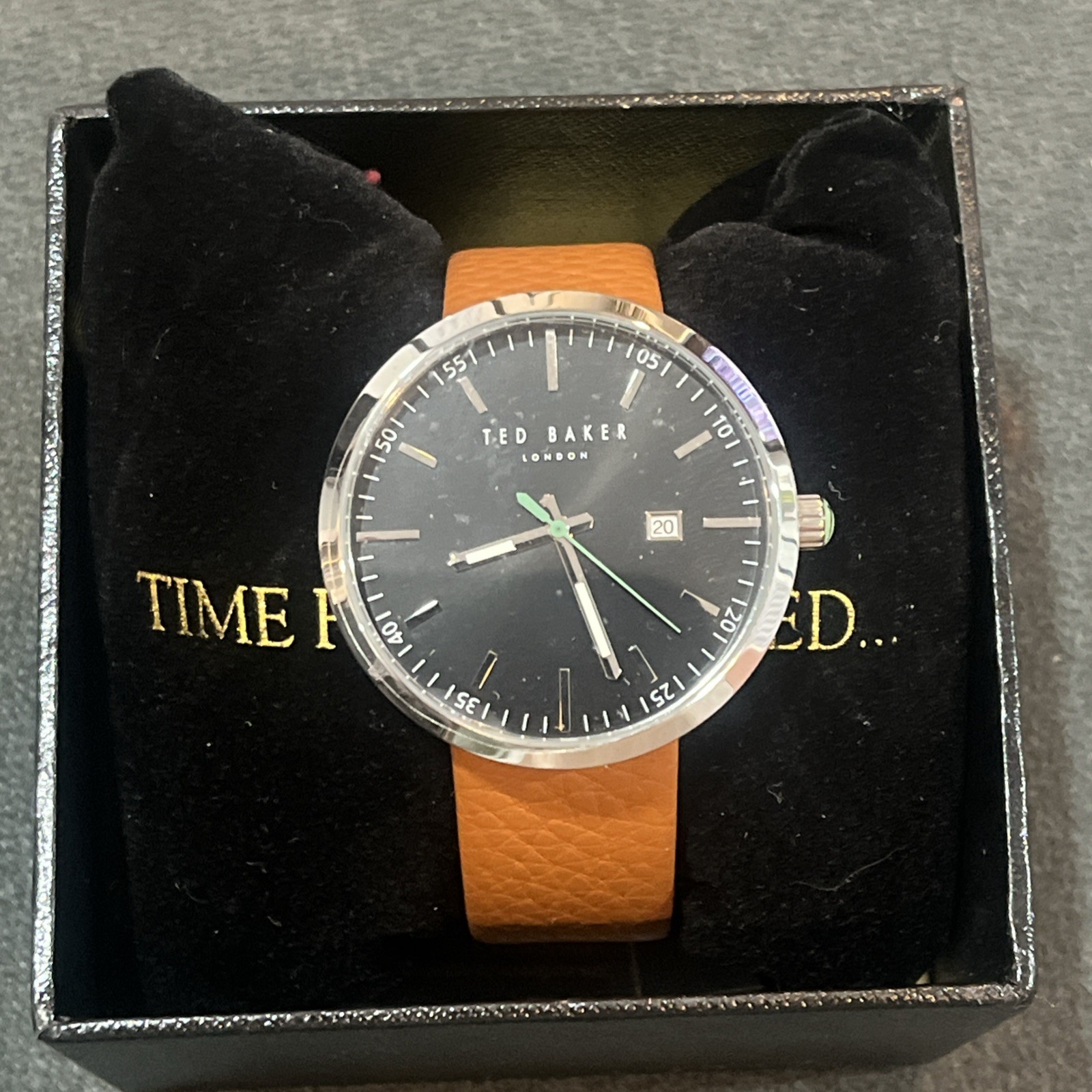 Ted Baker Men’s Analog Watch Brown Leather Strap – BNWT/Box/Papers Needs Battery