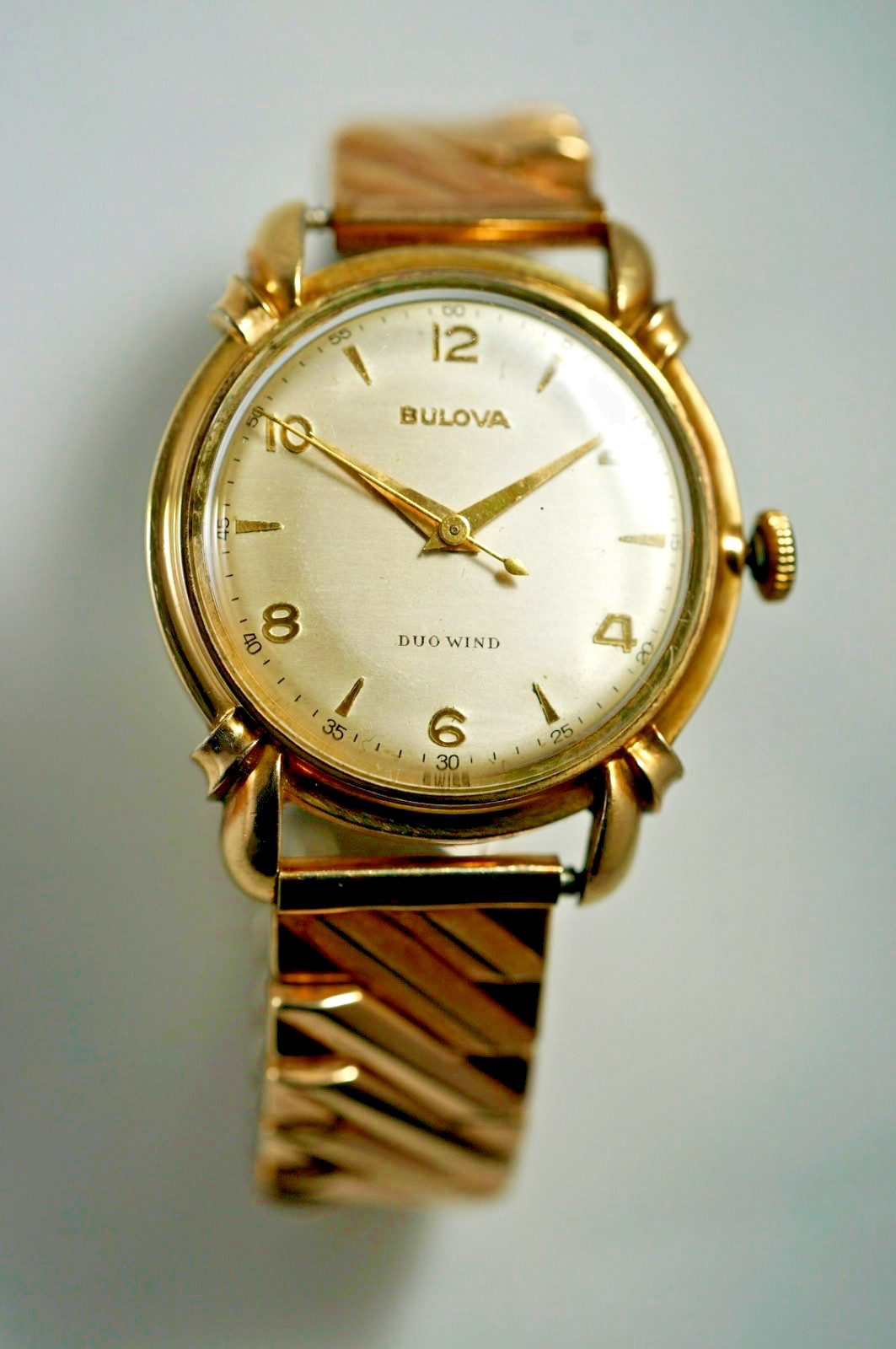Vintage 1950 Bulova Duo Wind 11AAC 17 Jewels 10K RGP 33MM Automatic Watch Runs