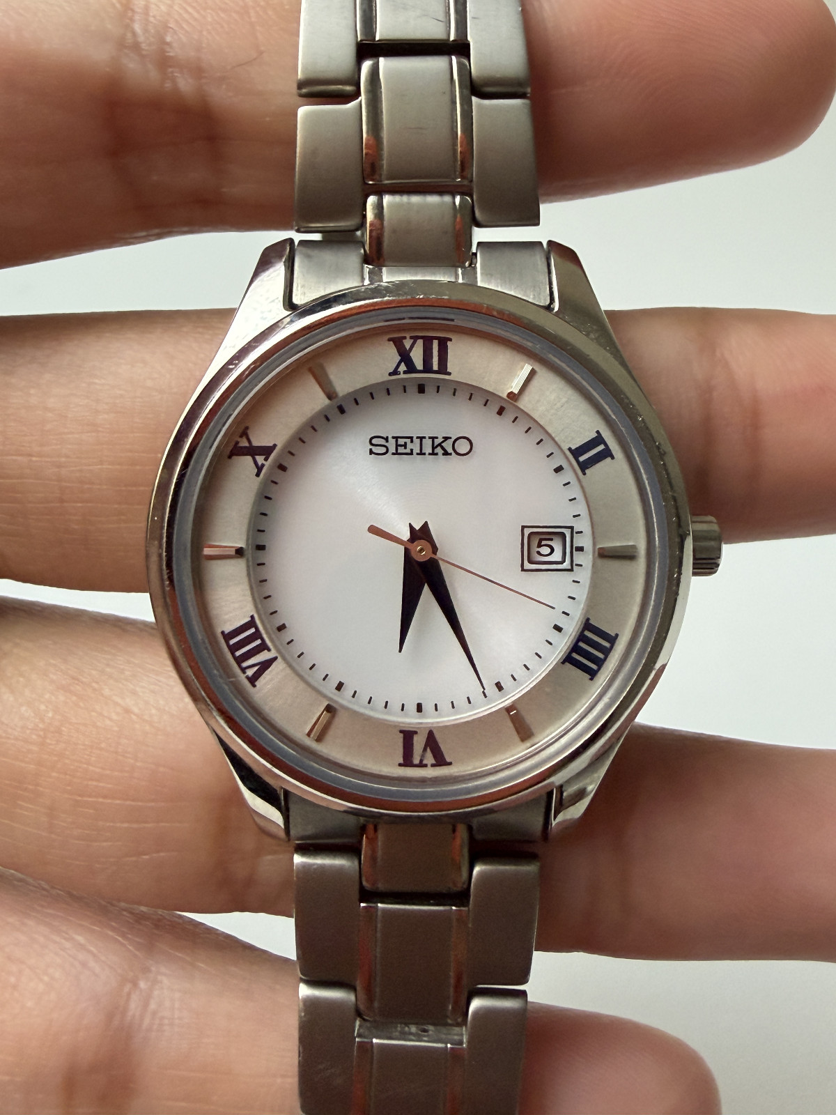 Seiko Titanium Solar V137-0DG0 (made in Japan) – Free Shipping Worldwide