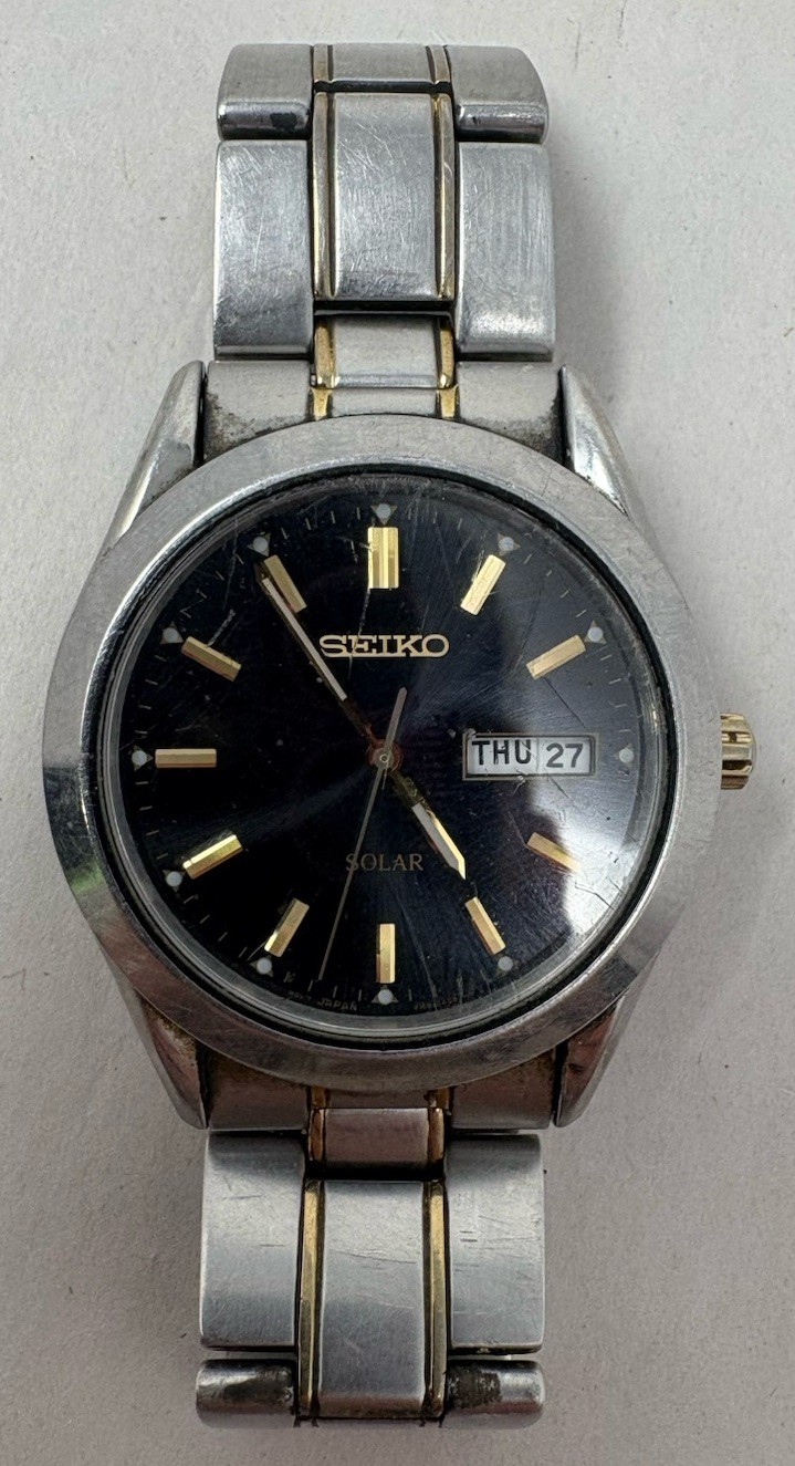 Seiko Solar Men’s Dress Watch V158-0AB0 Two-Tone Silver Gold Day/Date – RUNNING
