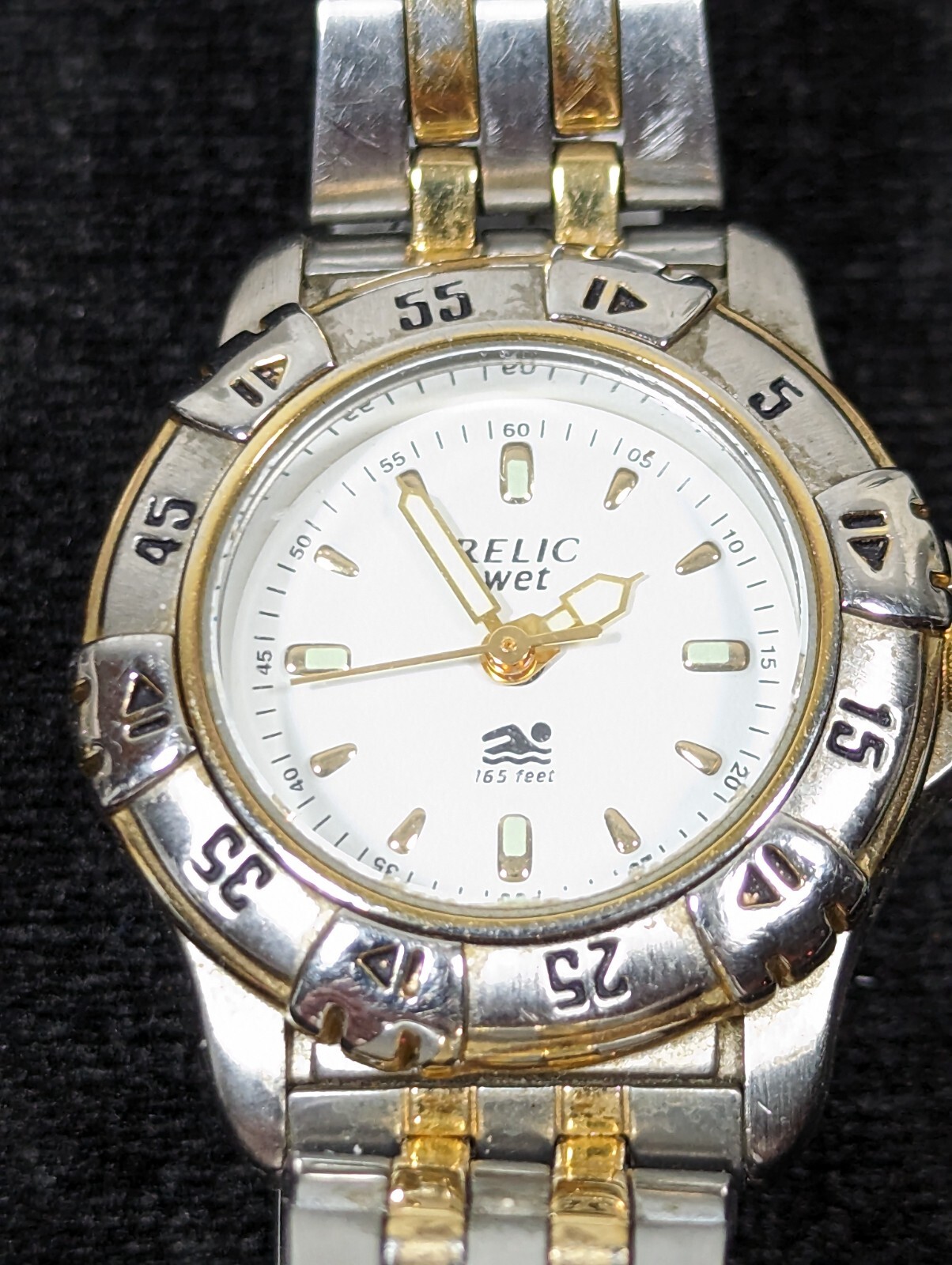 Relic Wet White Dial Rotating Bezel Two Tone Stainless St Band Watch